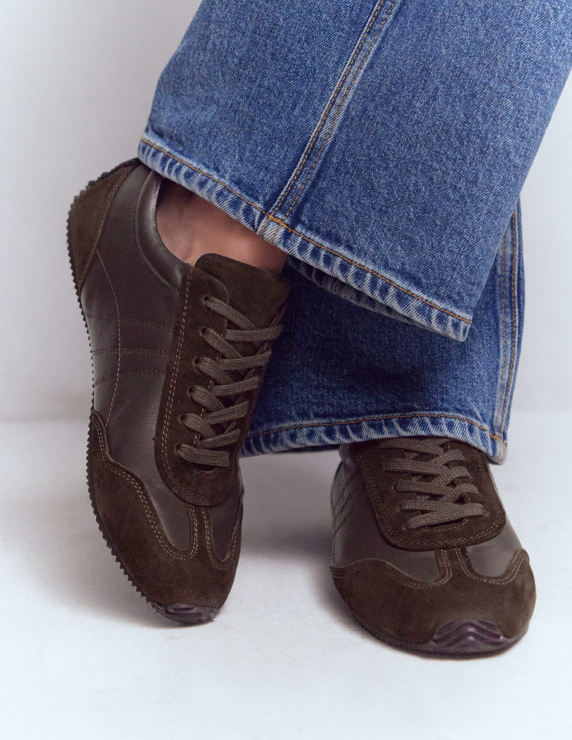 Delphine Sneaker mit schmaler Sohle-Schoko - Image 2