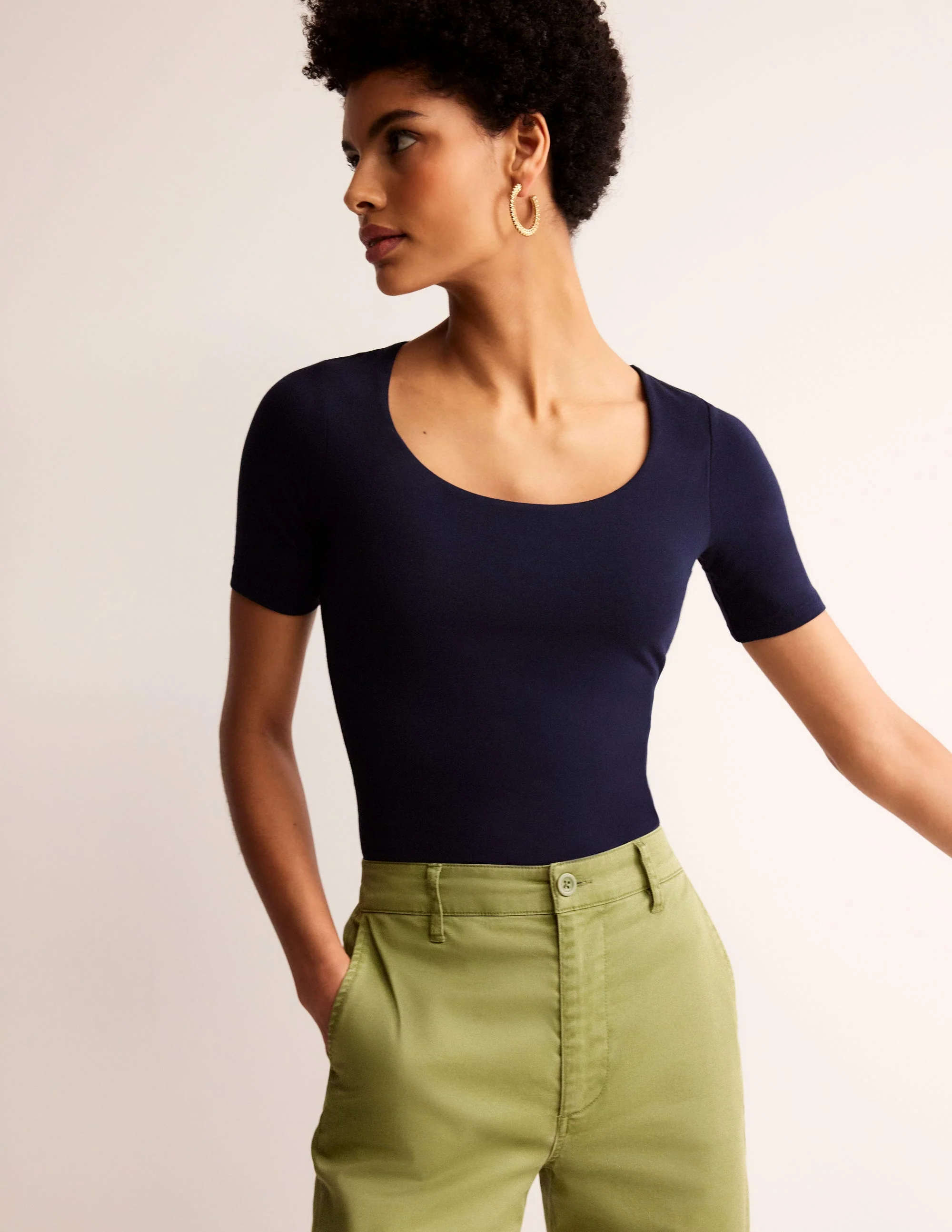 Doppellagiges T-Shirt mit tiefem Rundhalsausschnitt-Marineblau - Image 3