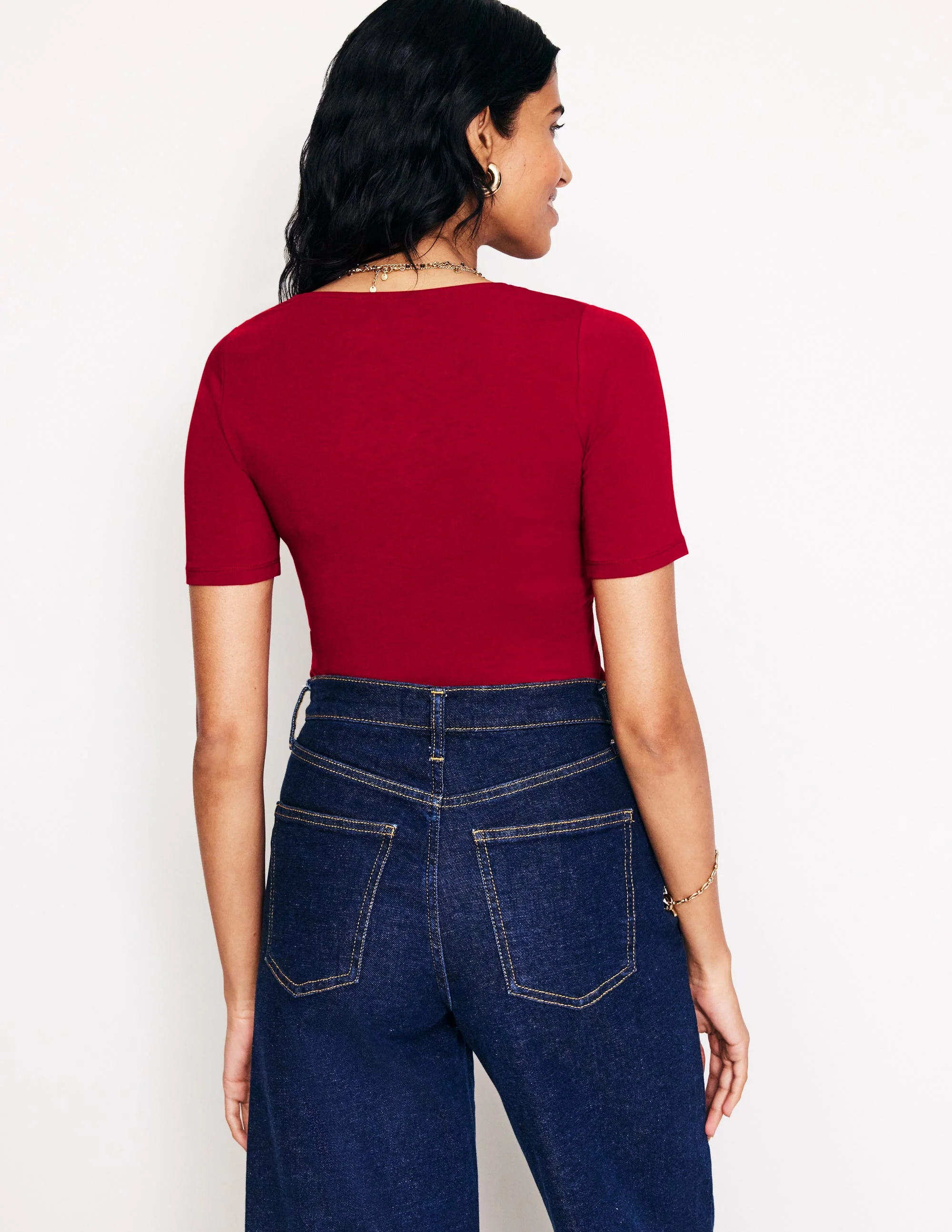 Doppellagiges T-Shirt mit tiefem Rundhalsausschnitt-Rot Lakritz - Image 3