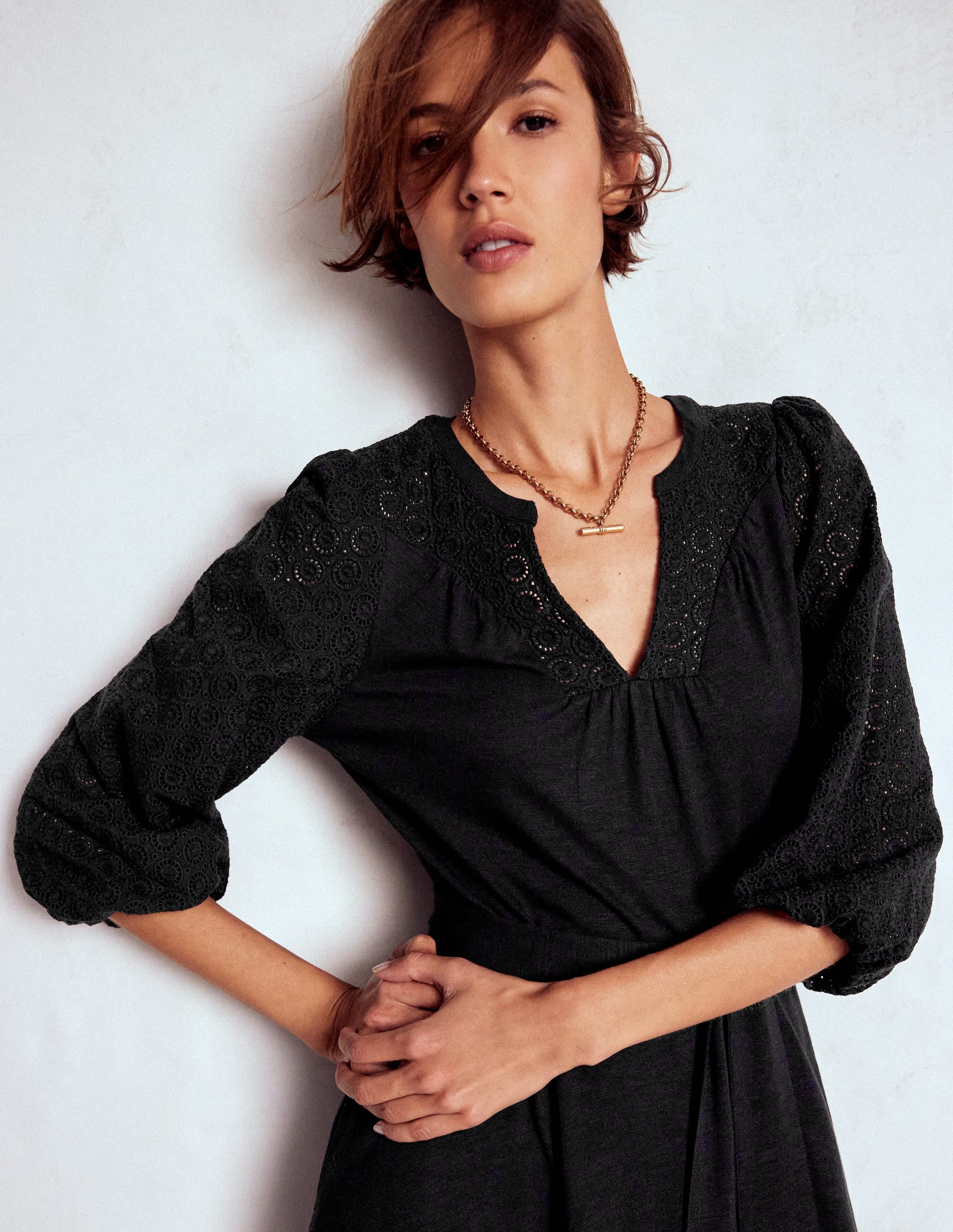 Eden Jerseykleid mit Lochstickerei-Schwarz - Image 2