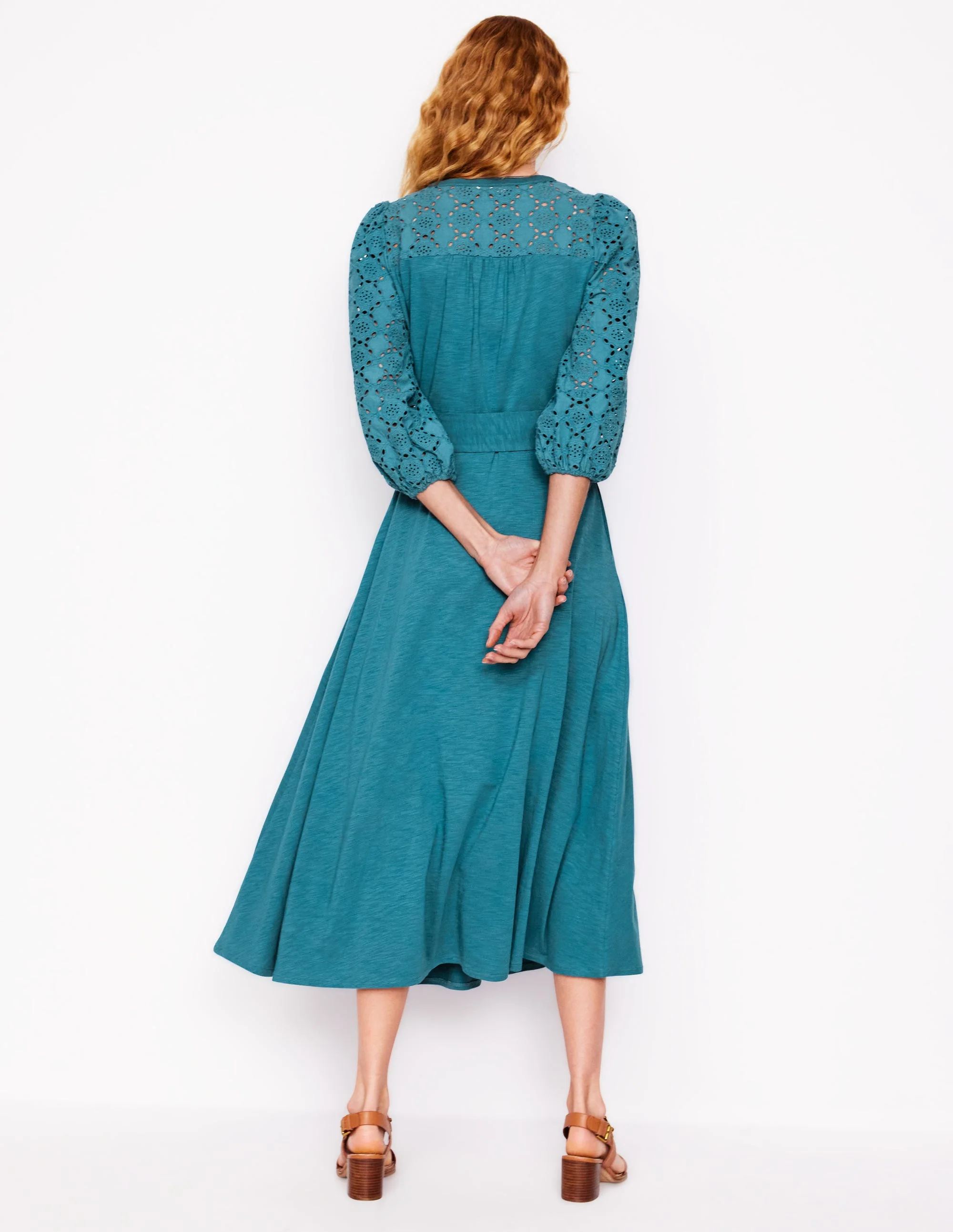Eden Jerseykleid mit Lochstickerei-Wasserfallblau - Image 3