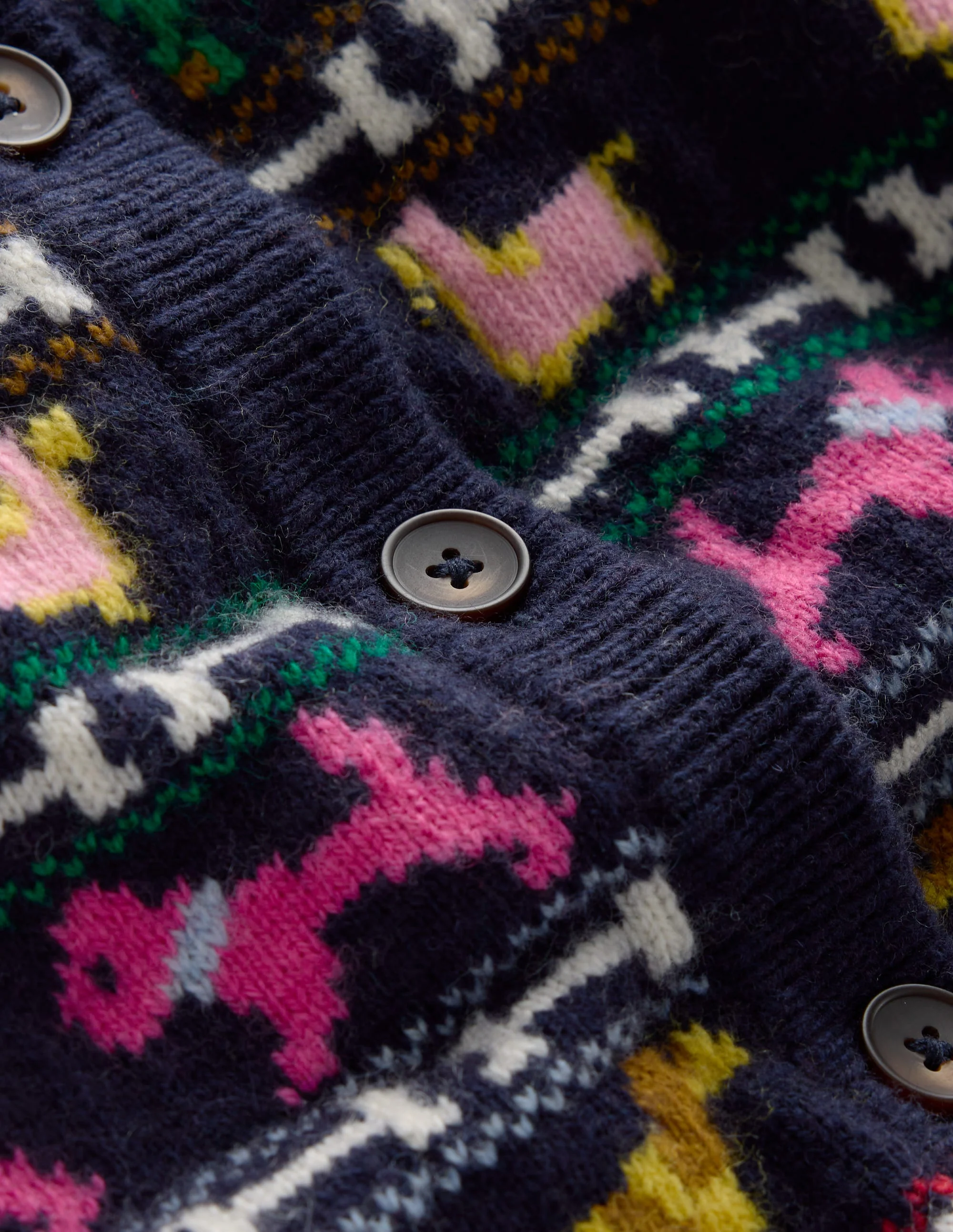 Edie Fair-Isle-Strickjacke-Marineblau, Hunde - Image 11