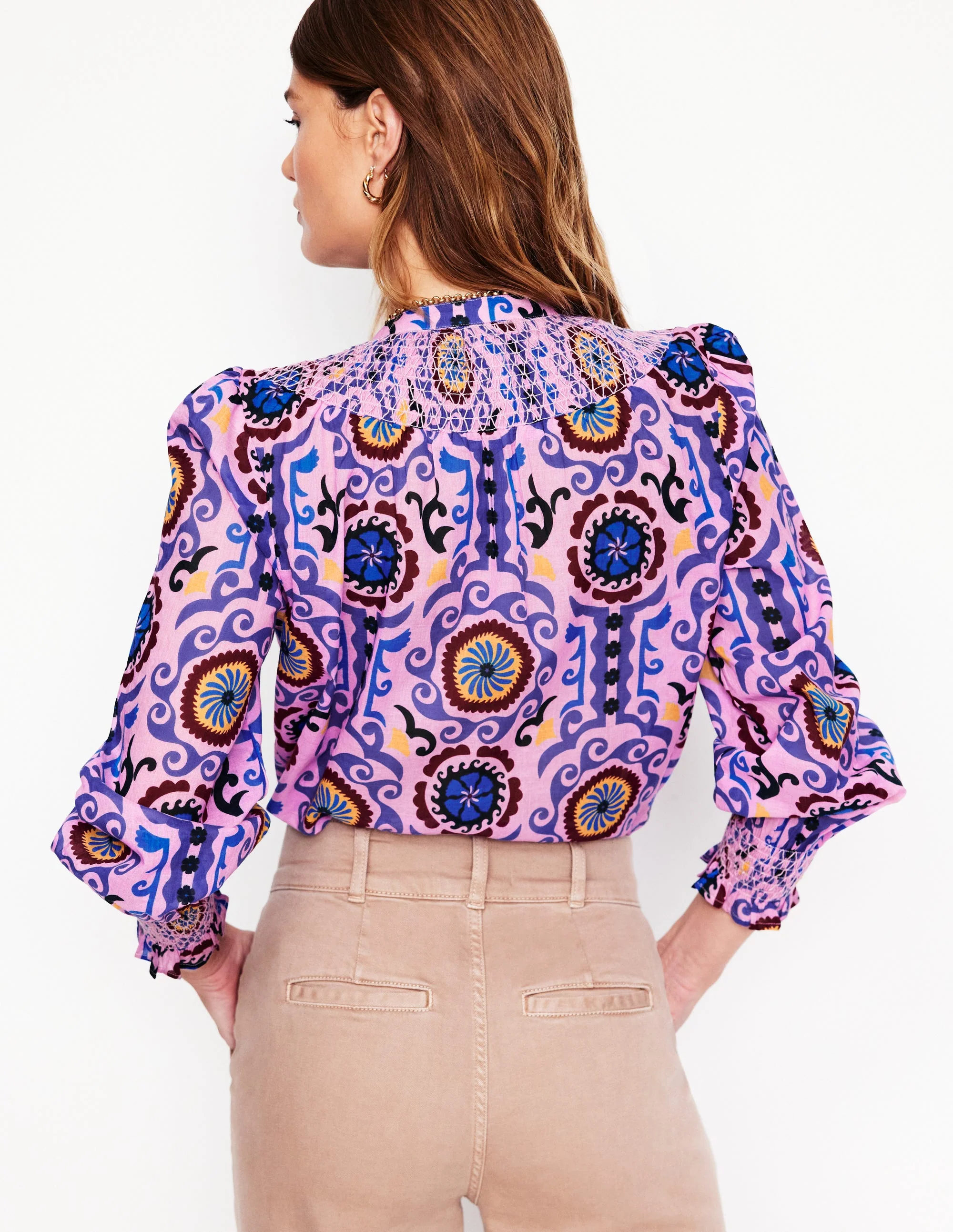 Effie Gesmokte Bluse-Weicher Lavendel, Zierwelle - Image 4