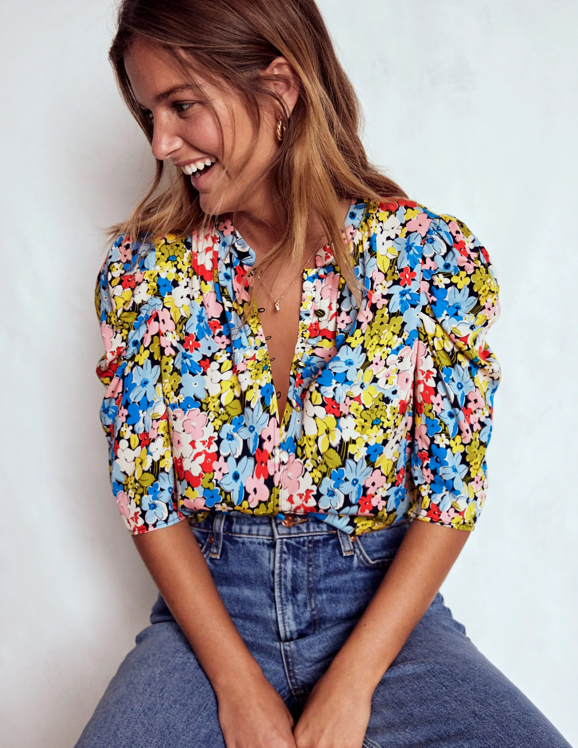 Elegantes Oberteil mit Keulenärmeln-Bunt, Blumenbeet - Image 4