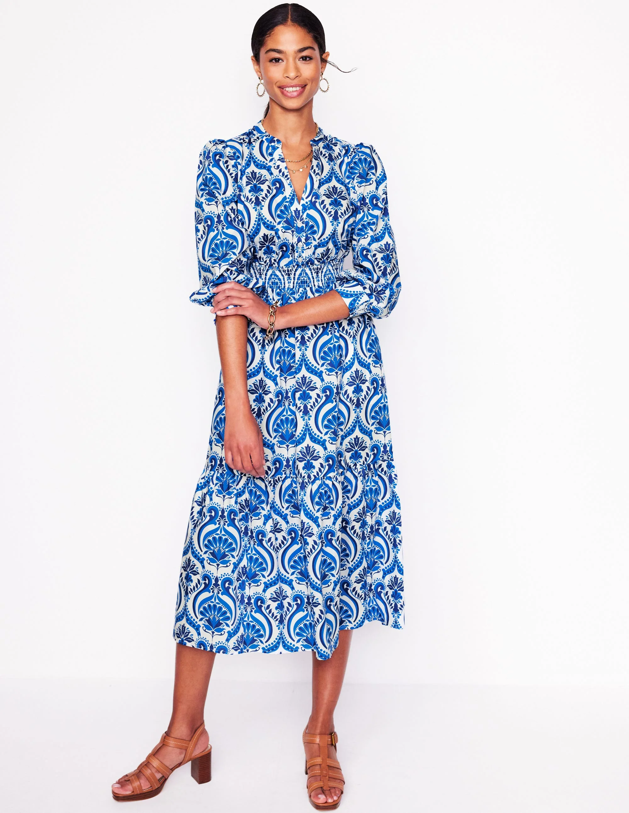 Elena Gestuftes Midikleid aus Baumwolle-Blau, Blumenmuster mit Ornamenten