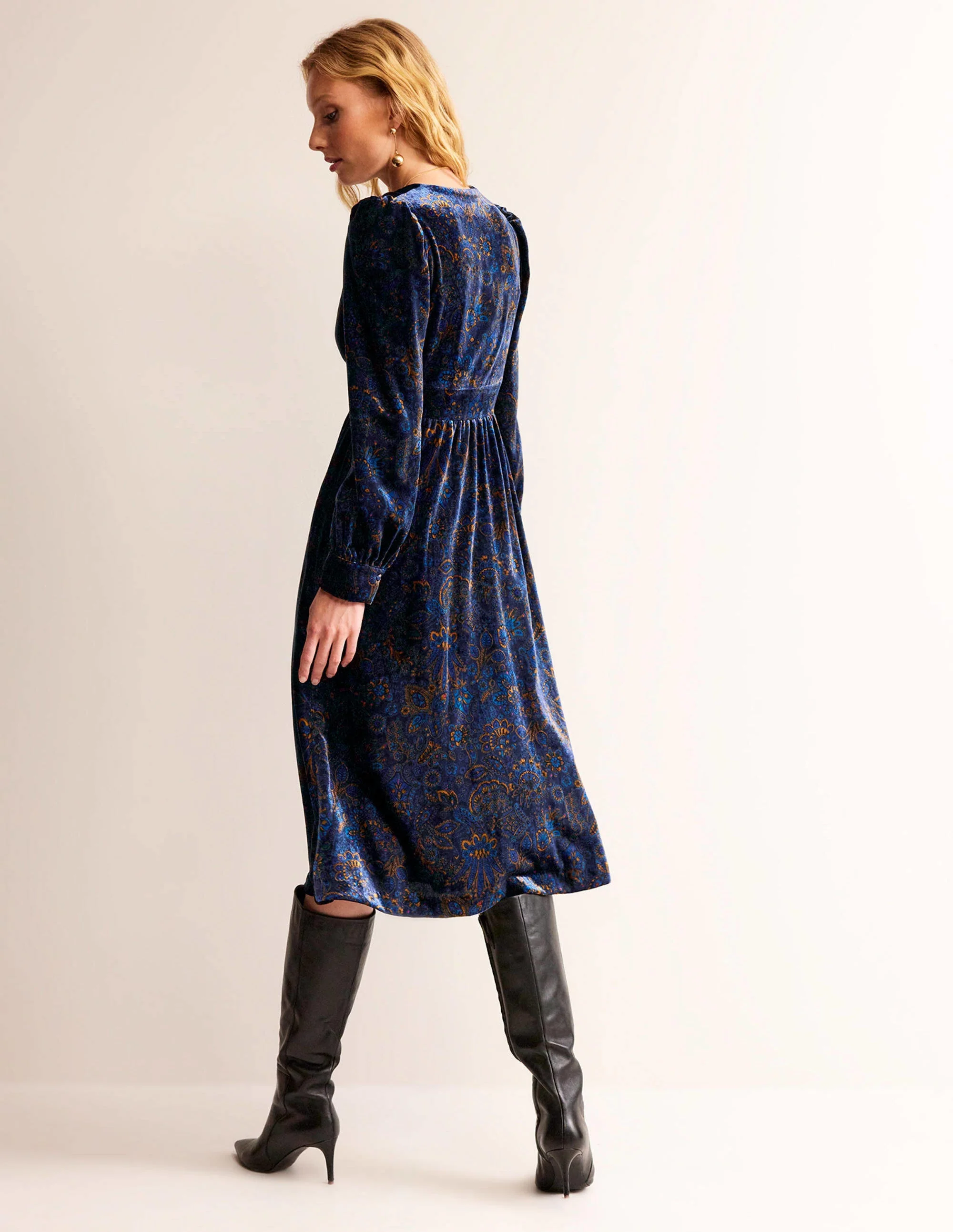 Elise Edelstein-Midikleid aus Samt-Französisches Marineblau, Azaleenblüte - Image 3