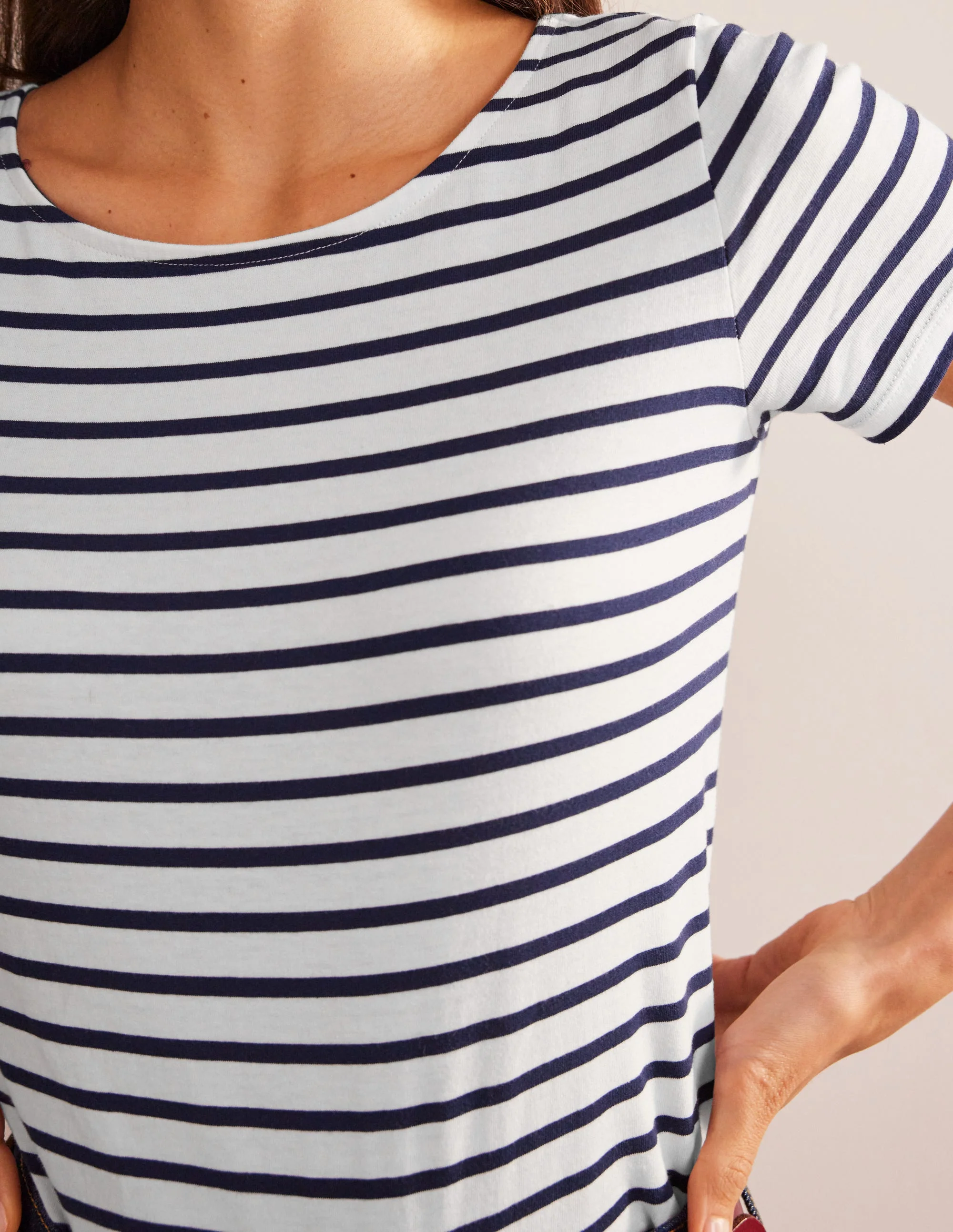 Ella Bretonshirt mit kurzen Ärmeln-Naturweiß, Marineblau - Image 2