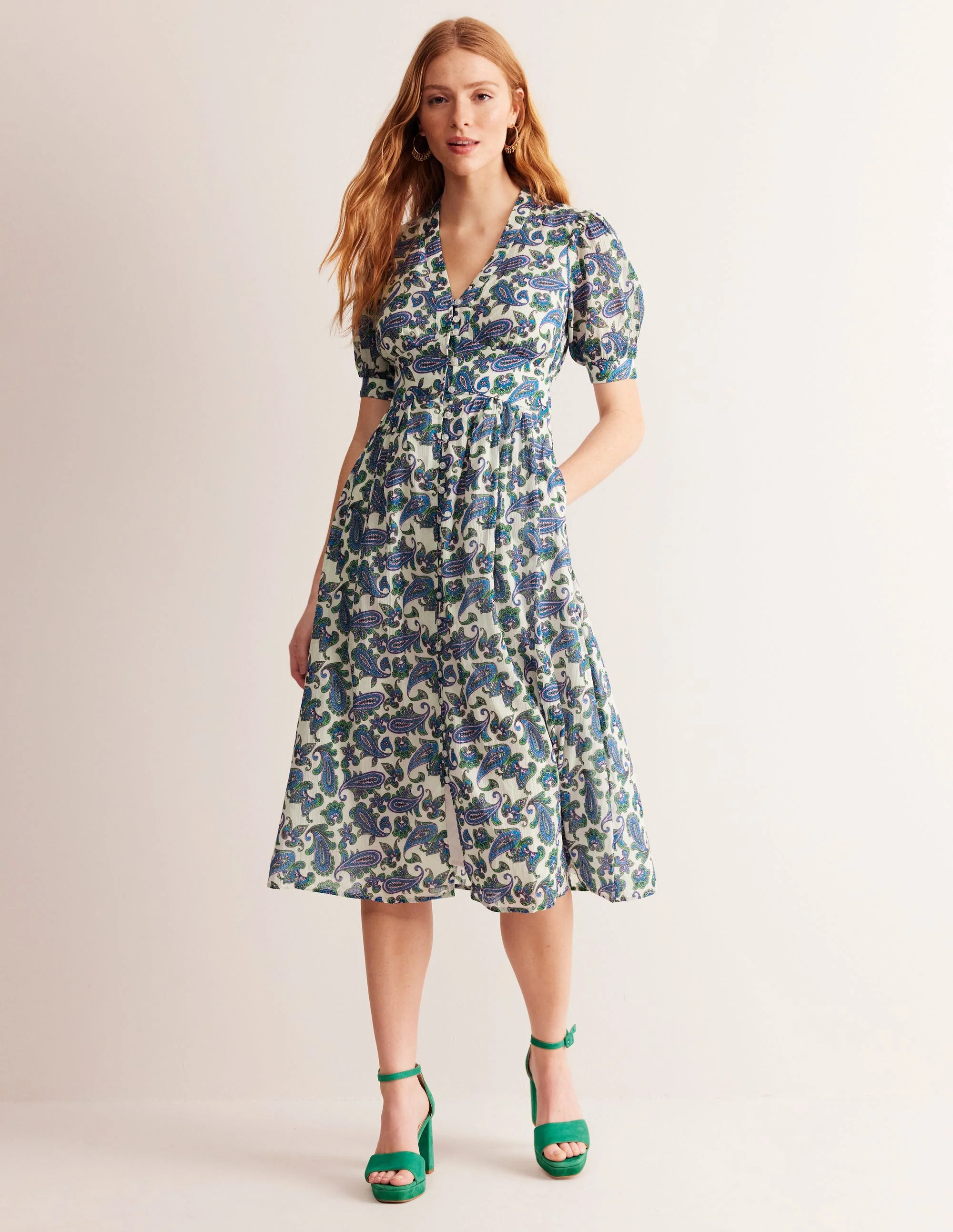Elsa Midi-Teekleid aus Crinkle-Stoff-Surf the Web, Paisley Welle - Image 4