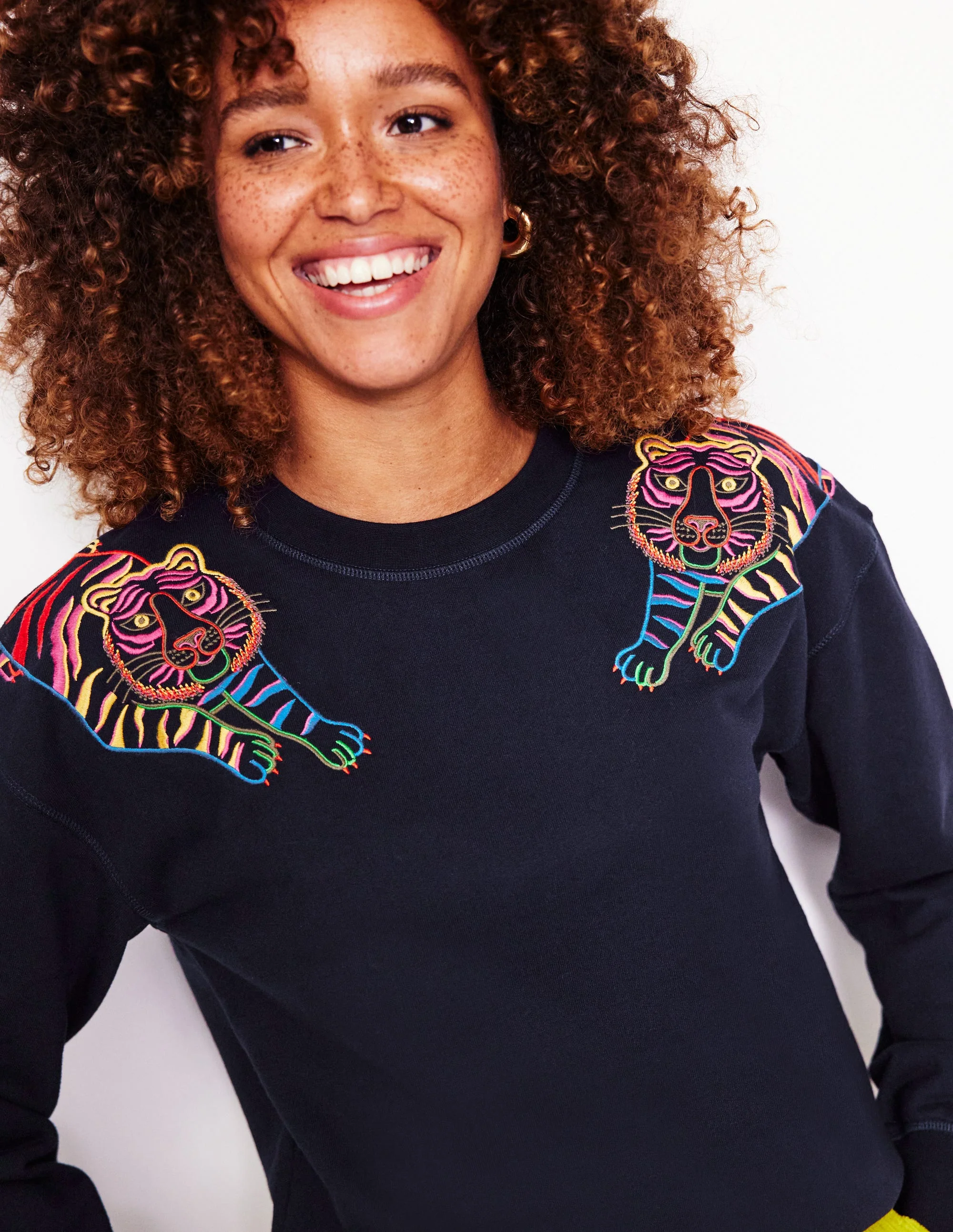 Emi Sweatshirt mit Stickerei-Marineblau, Tiger Stickerei