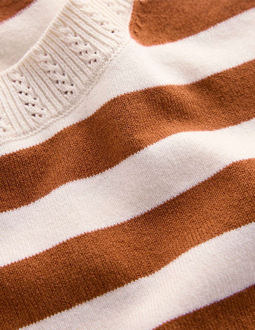 Emilia Baumwoll-T-Shirt mit Rundhalsausschnitt-Cognac/Warmes Naturweiß - Image 7