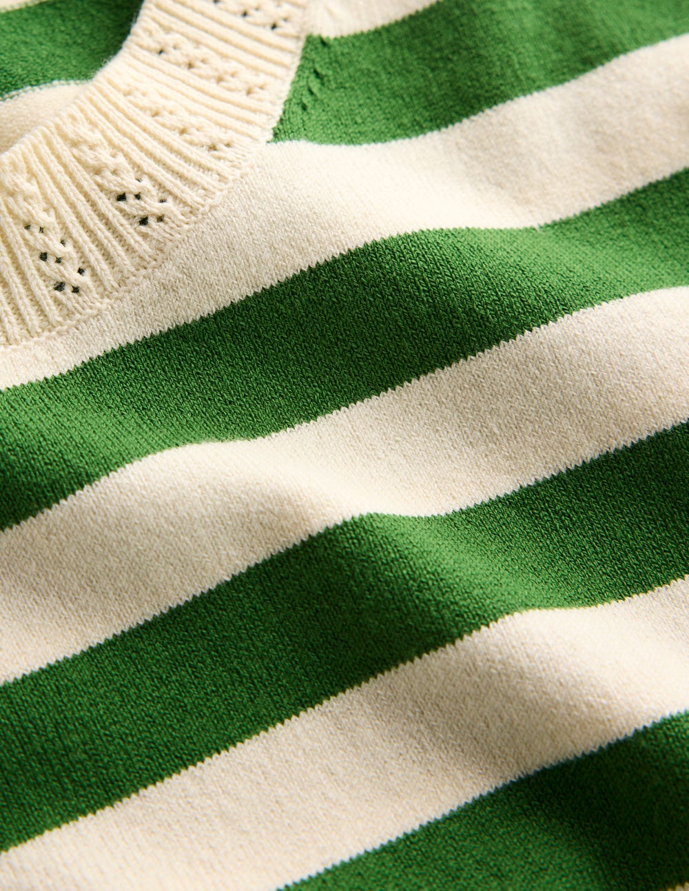 Emilia Baumwoll-T-Shirt mit Rundhalsausschnitt-Promenaden Grün/Naturweiß Streifen - Image 7
