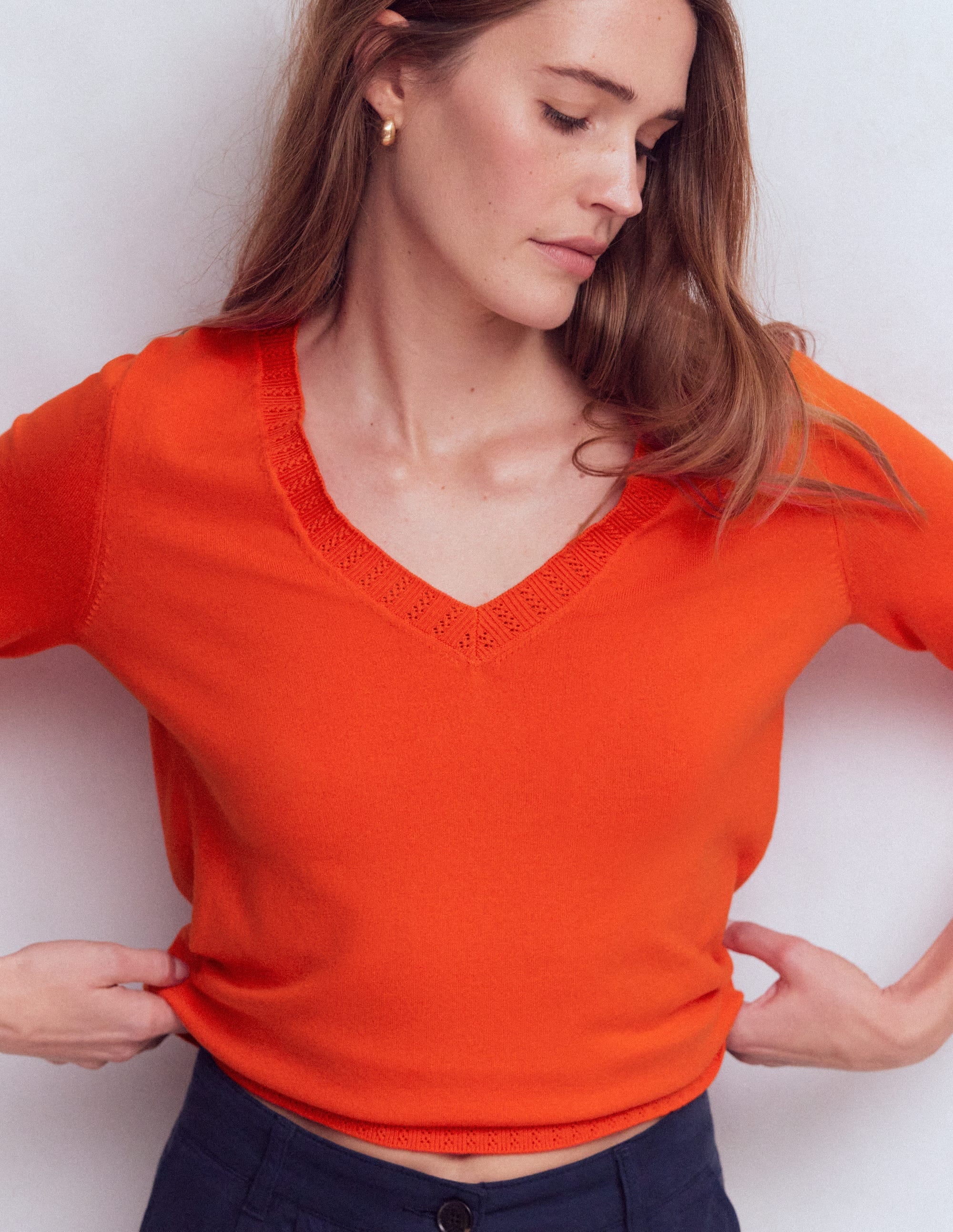Emilia Baumwollpullover mit V-Ausschnitt-Abendrot-Orange - Image 2