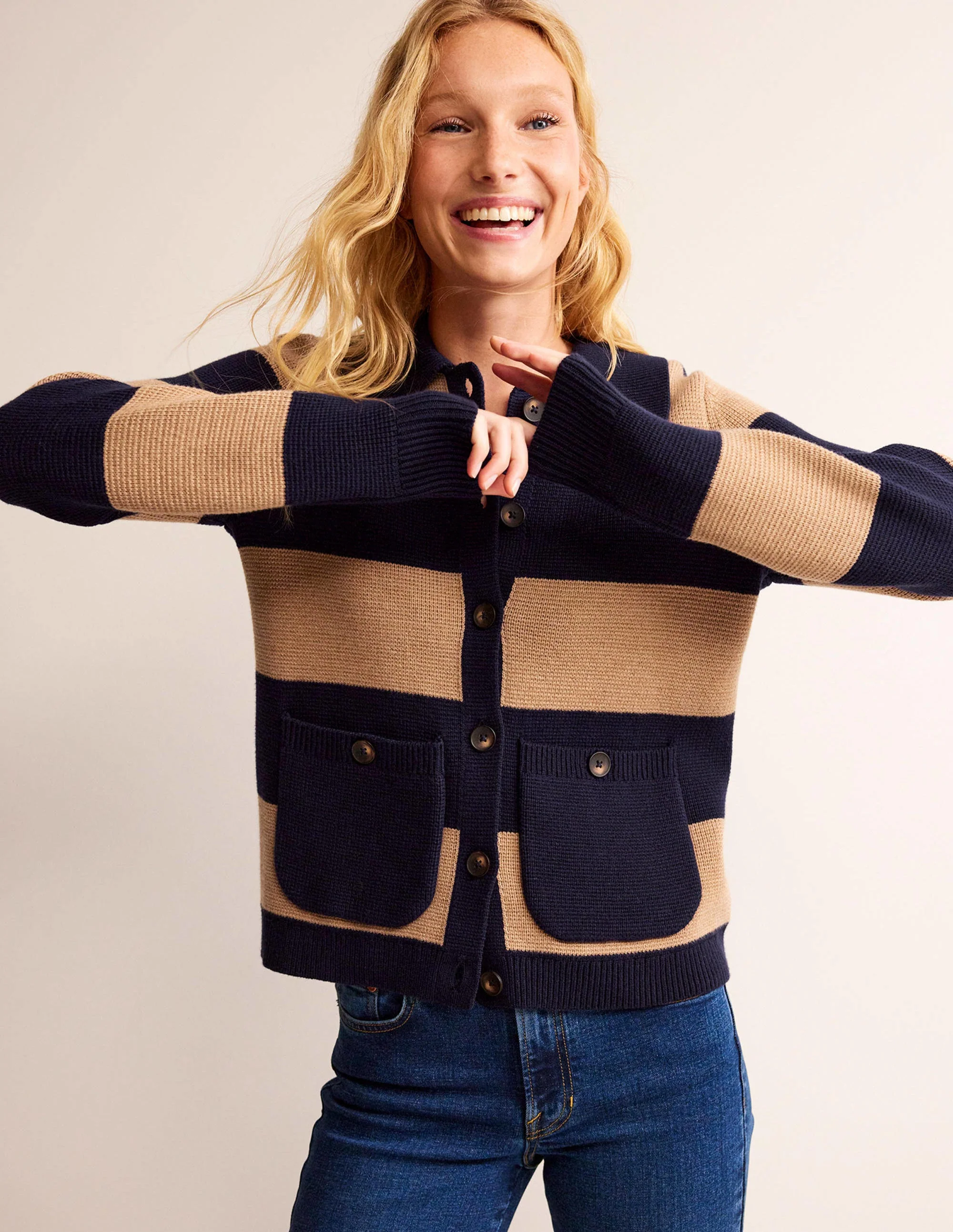 Emily Strickjacke aus Wollmischgewebe-Marineblau und Kamelbraun Meliert