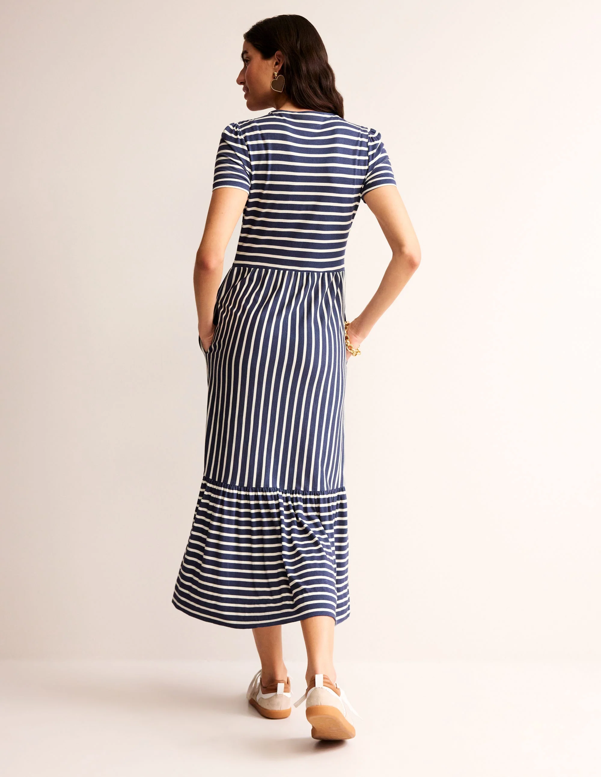 Emma Gestuftes Jersey-Midikleid-Französisches Marineblau/Naturweiß Gestreift - Image 3