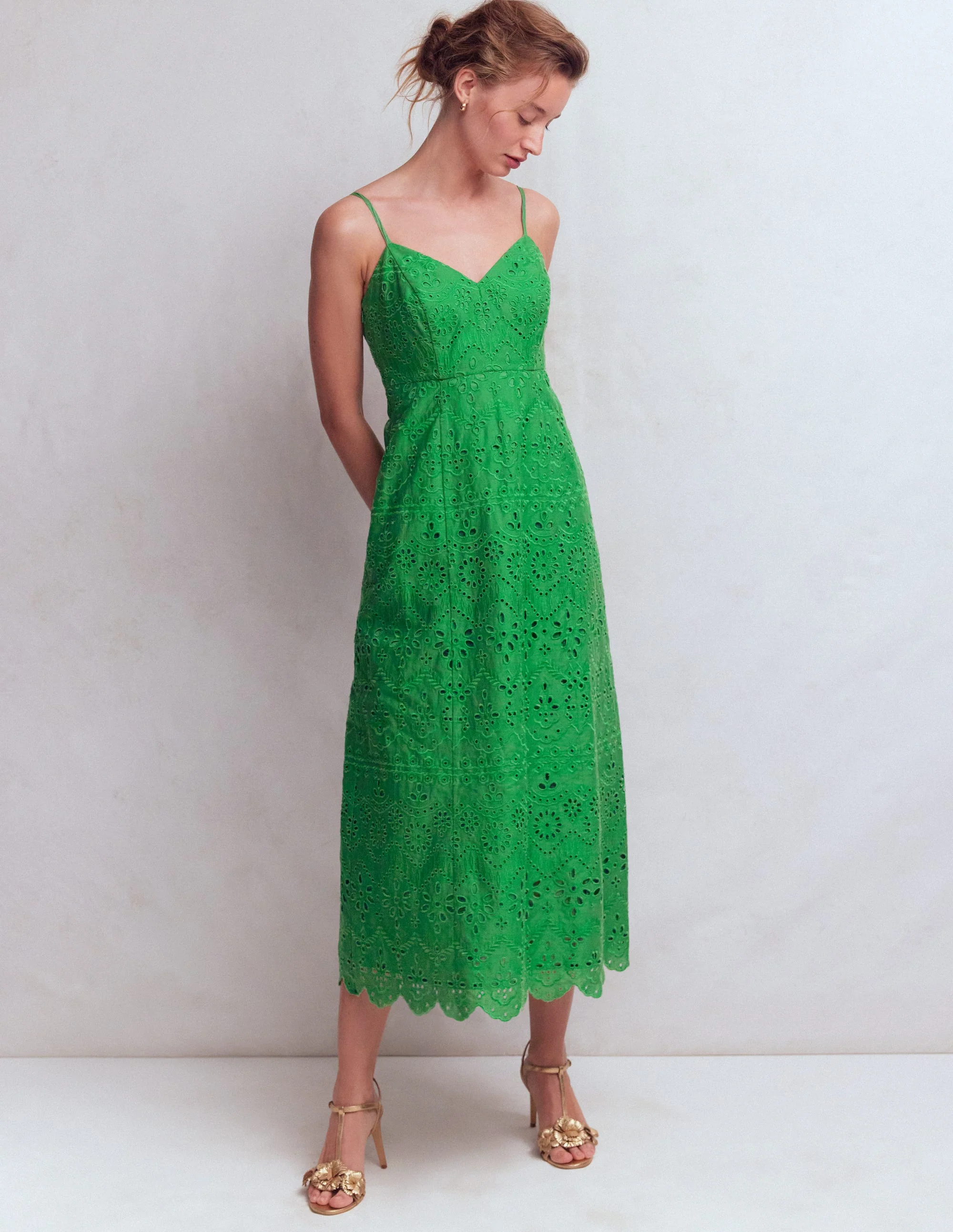 Empire-Kleid aus Leinen mit Lochstickerei-Sattes Smaragdgrün Lochstickerei - Image 4