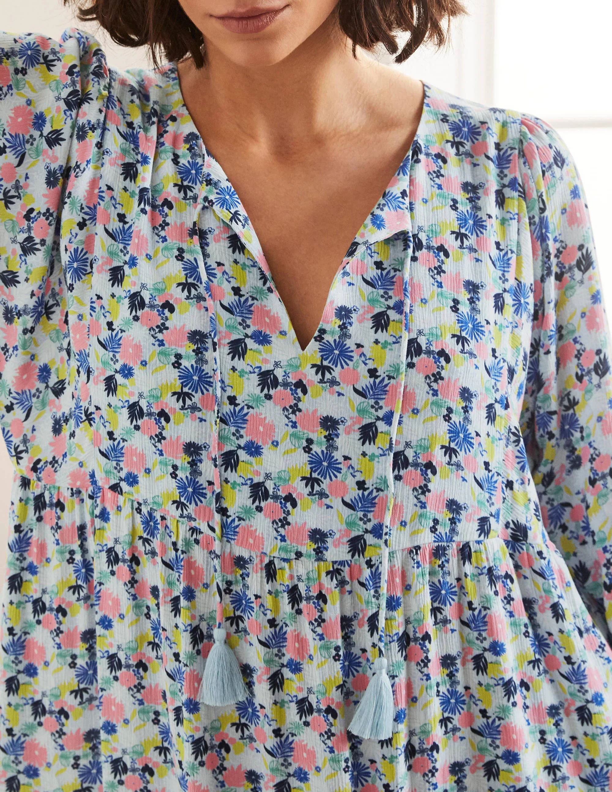 Empire-Kleid mit Nackenband-Surfblau, Zauberhafte Blumen