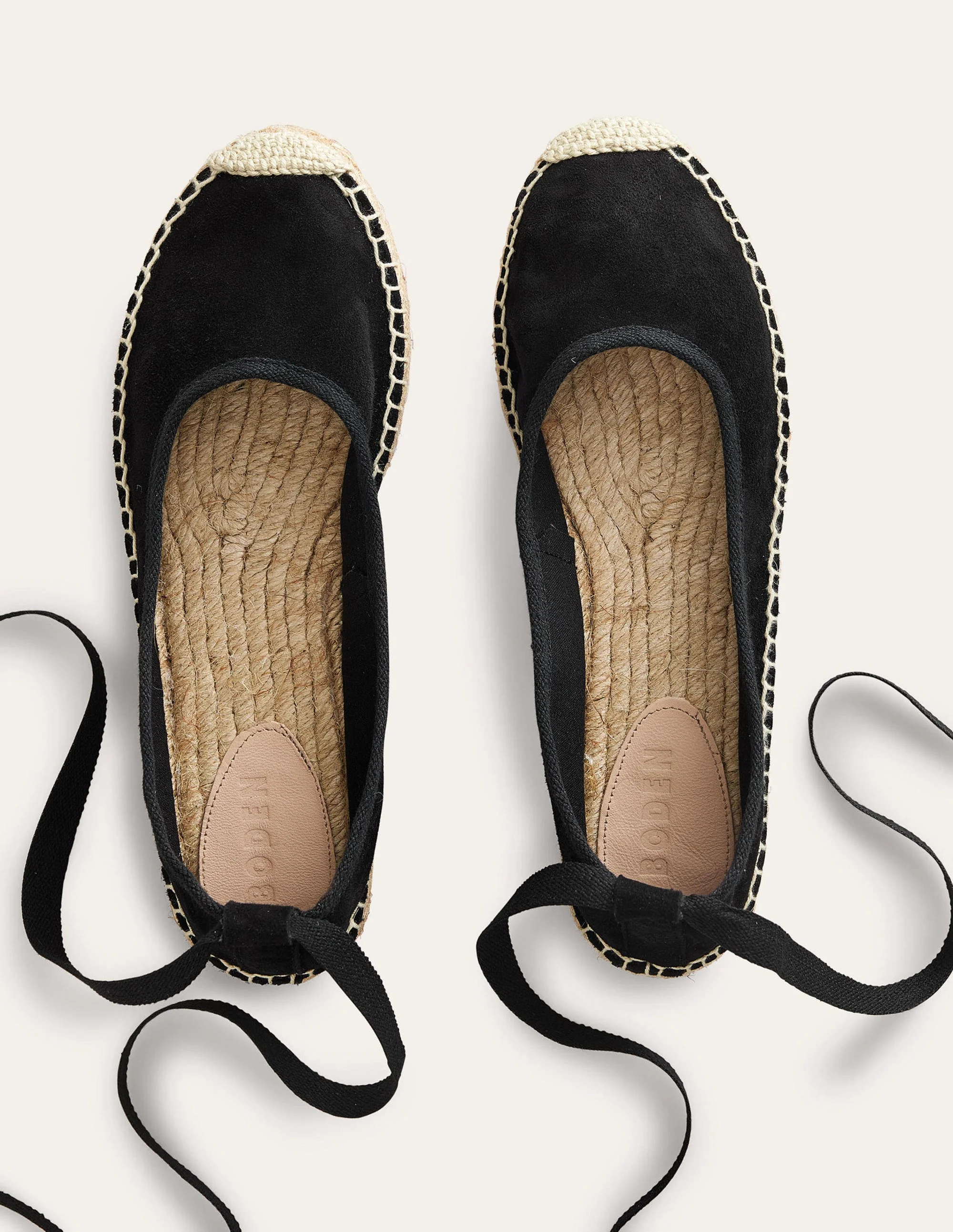 Espadrilles mit Knöchelriemchen-Schwarz, Veloursleder - Image 4