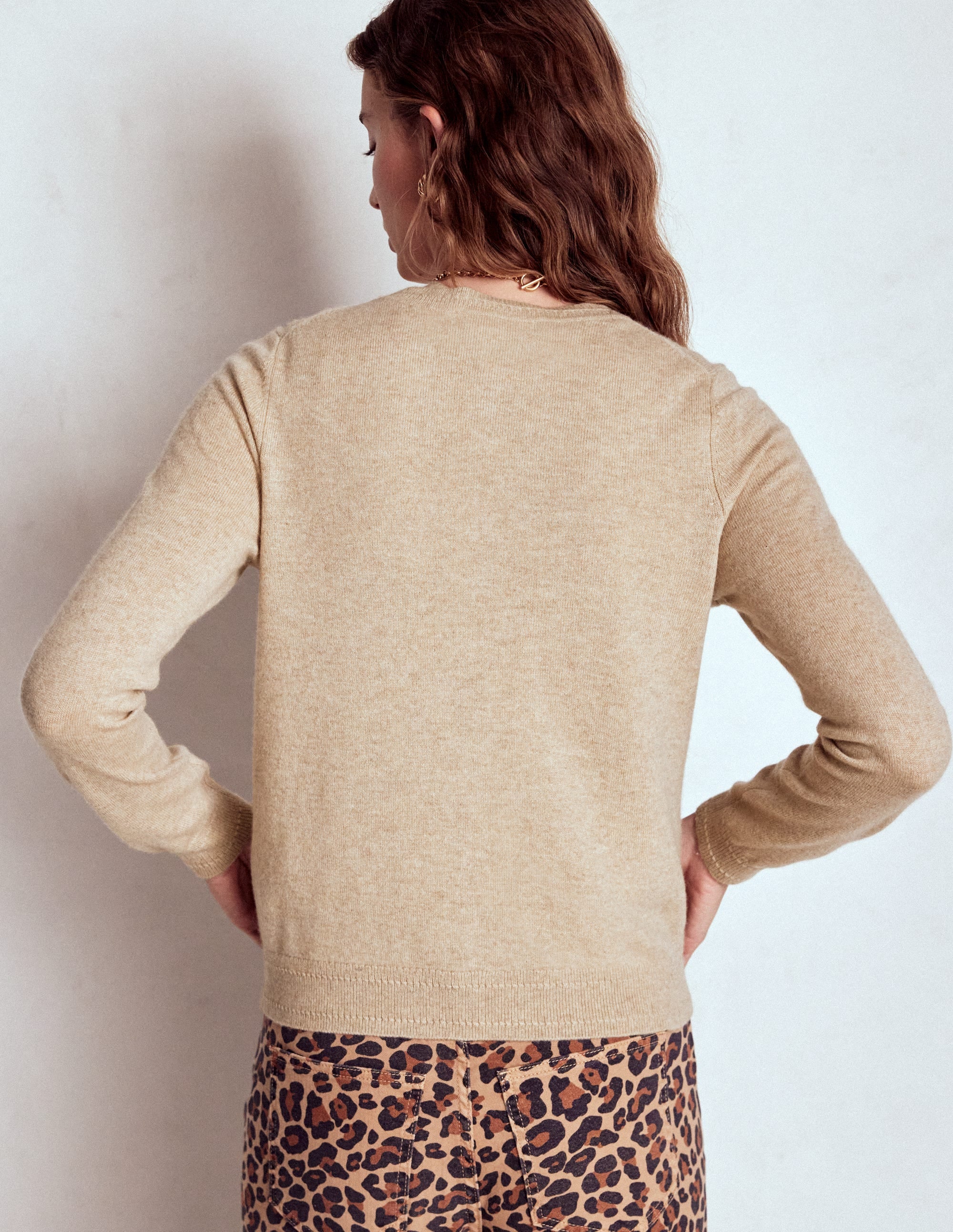 Eva Kaschmir-Strickjacke mit Rundhalsausschnitt-Graubraun Meliert - Image 3
