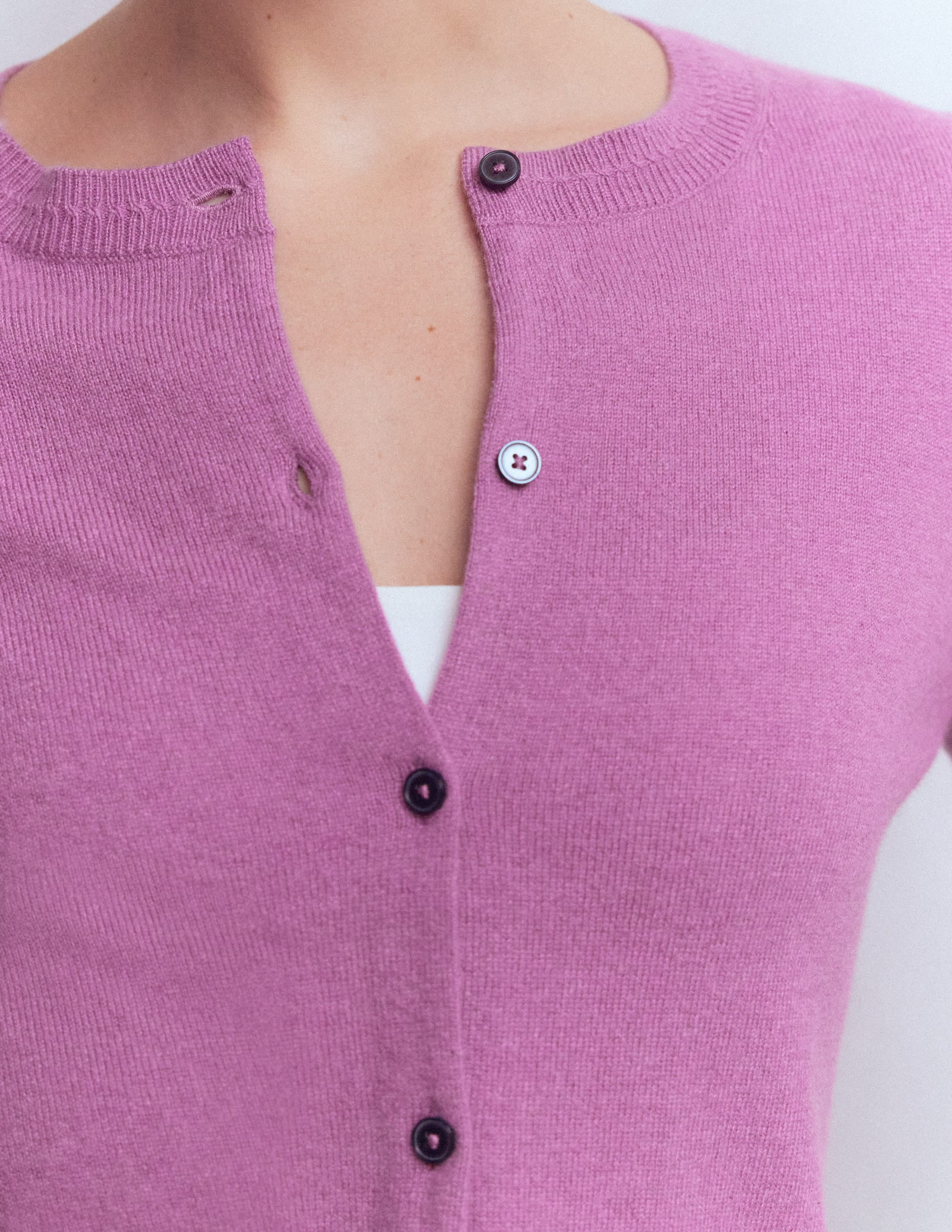 Eva Kaschmir-Strickjacke mit Rundhalsausschnitt-Rotklee-Rosa - Image 2