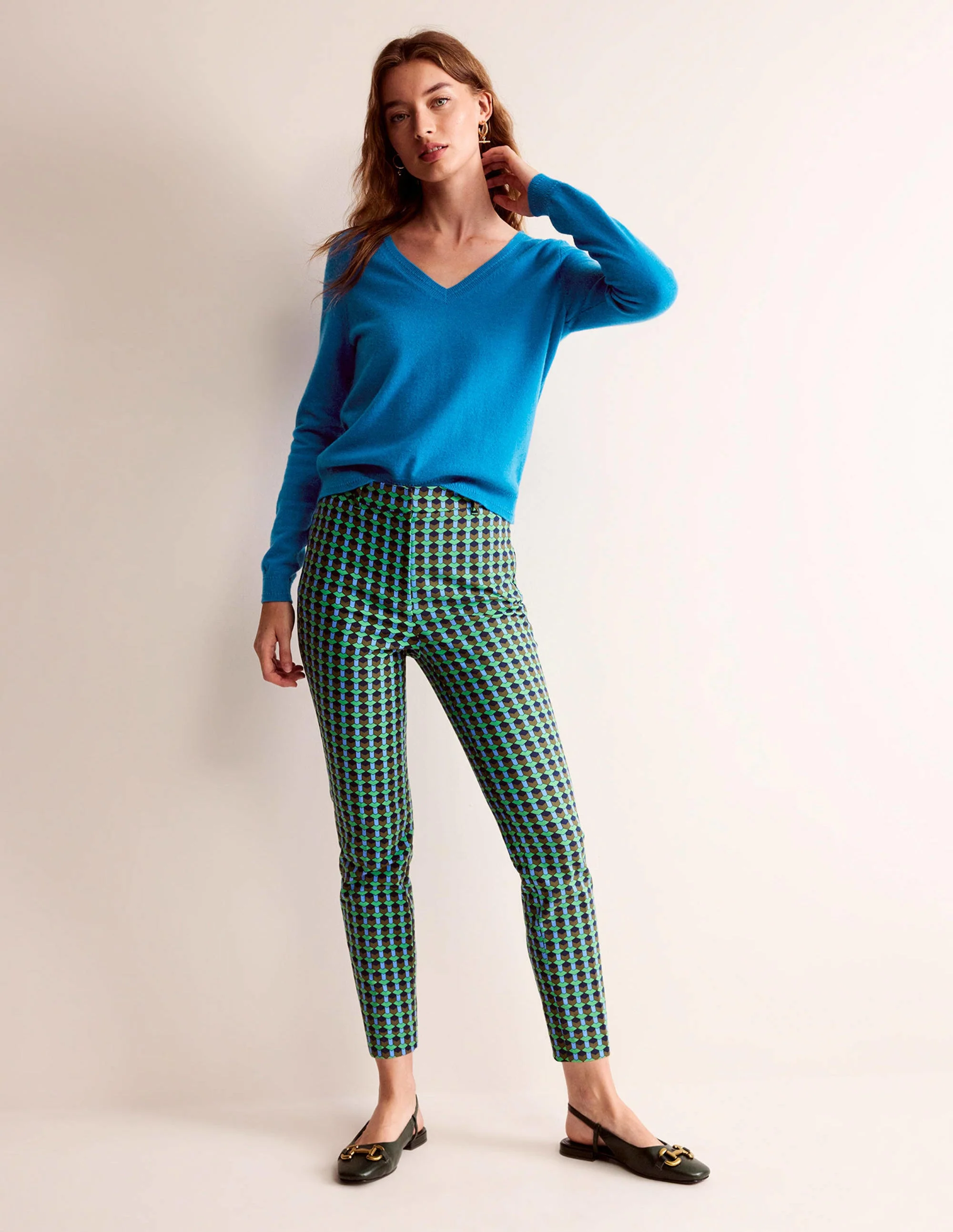 Eva Kaschmirpullover mit V-Ausschnitt-Cyanblau - Image 4