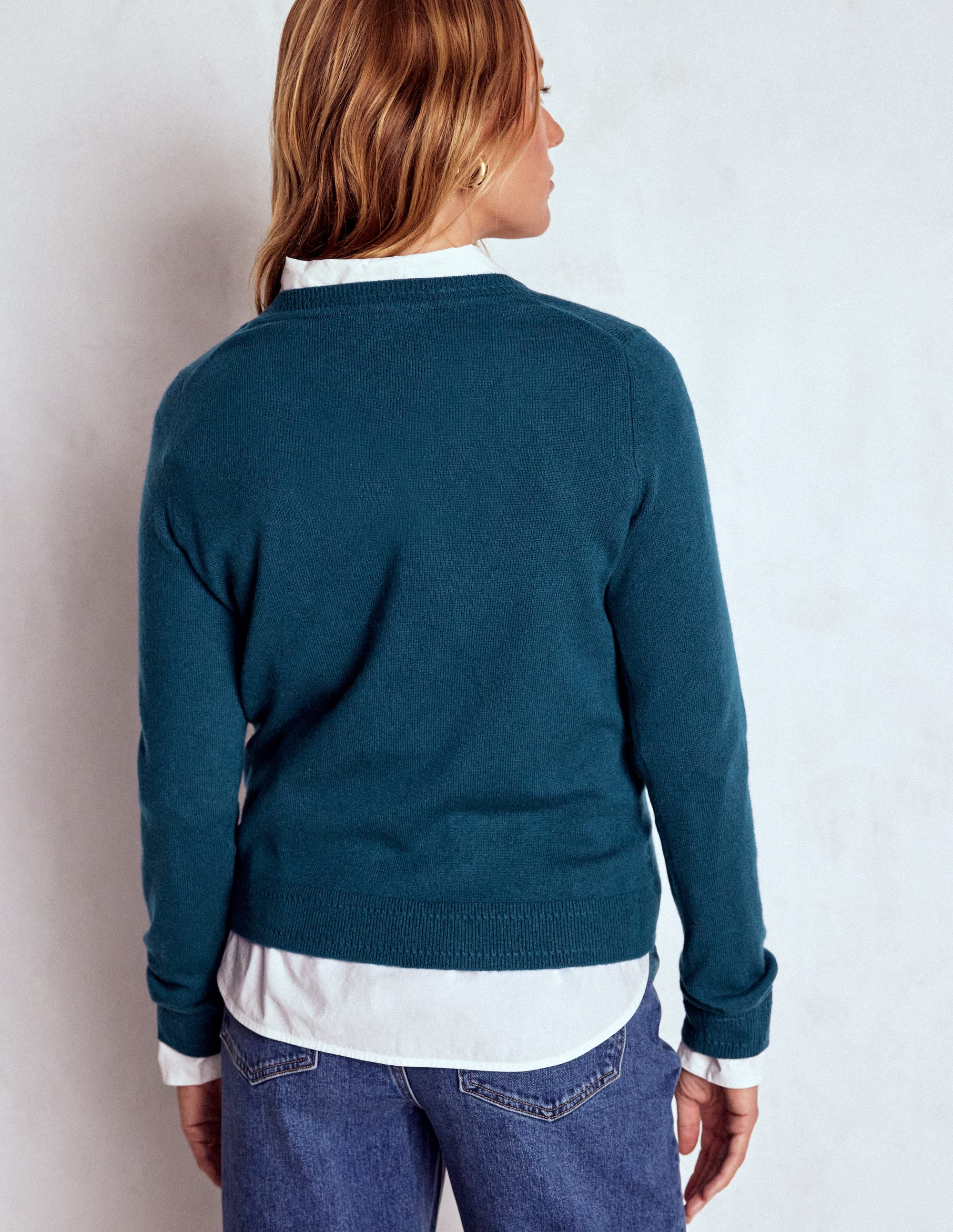 Eva Kaschmirpullover mit V-Ausschnitt-Hafenblau - Image 3