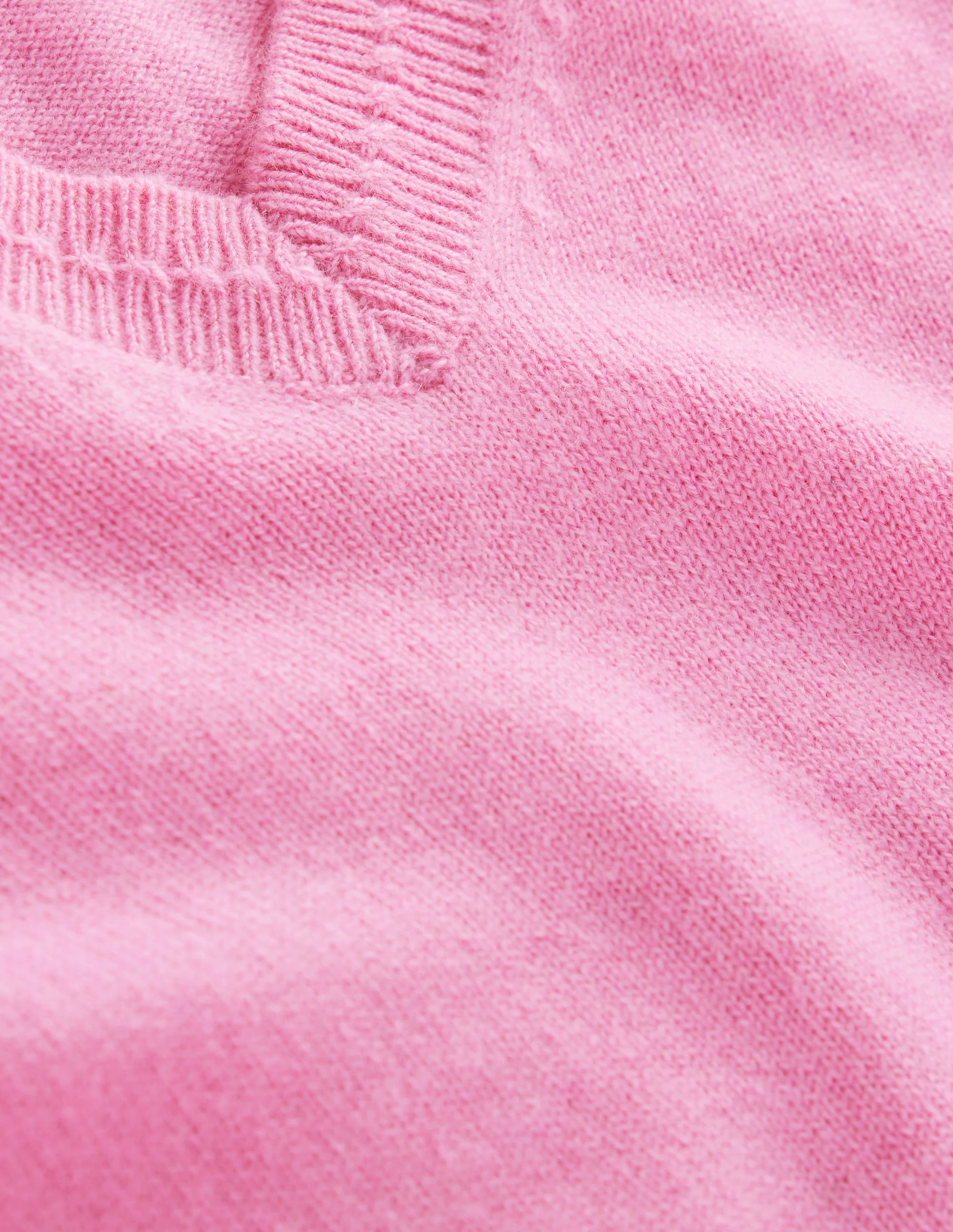 Eva Kaschmirpullover mit V-Ausschnitt-Wiesenrosa - Image 6