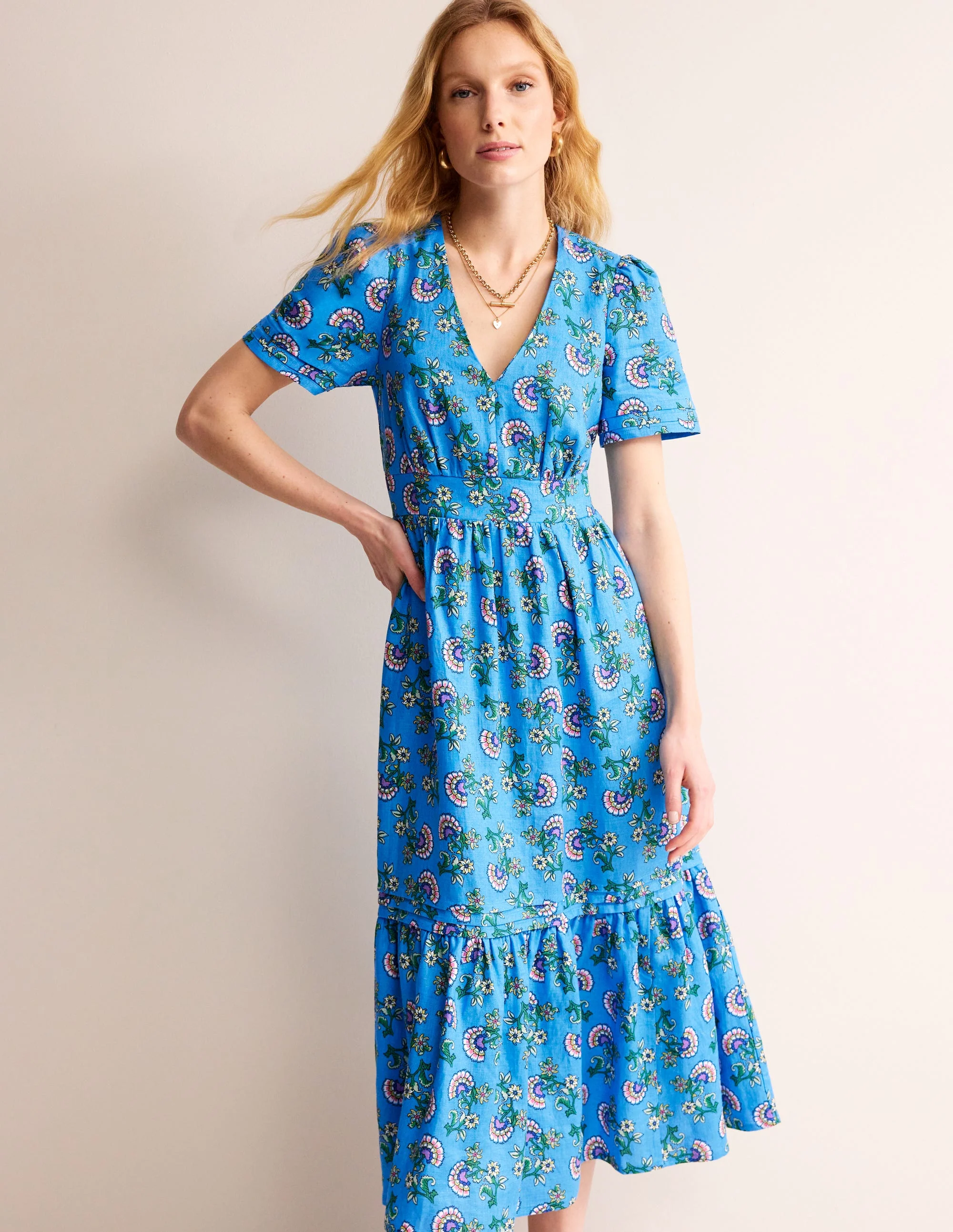 Eve Midikleid aus Leinen-Blau, Botanischer Strauß - Image 2