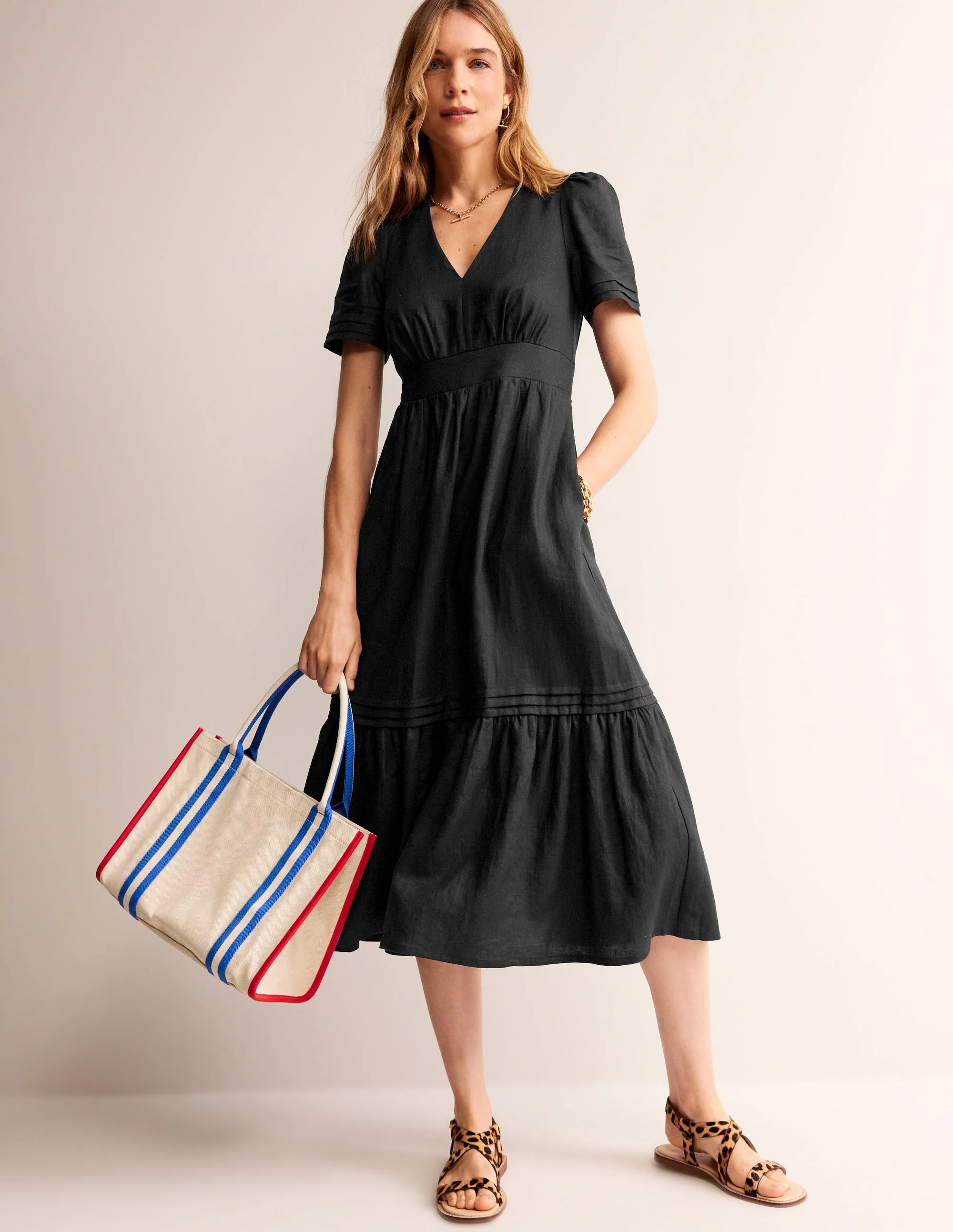 Eve Midikleid aus Leinen-Schwarz