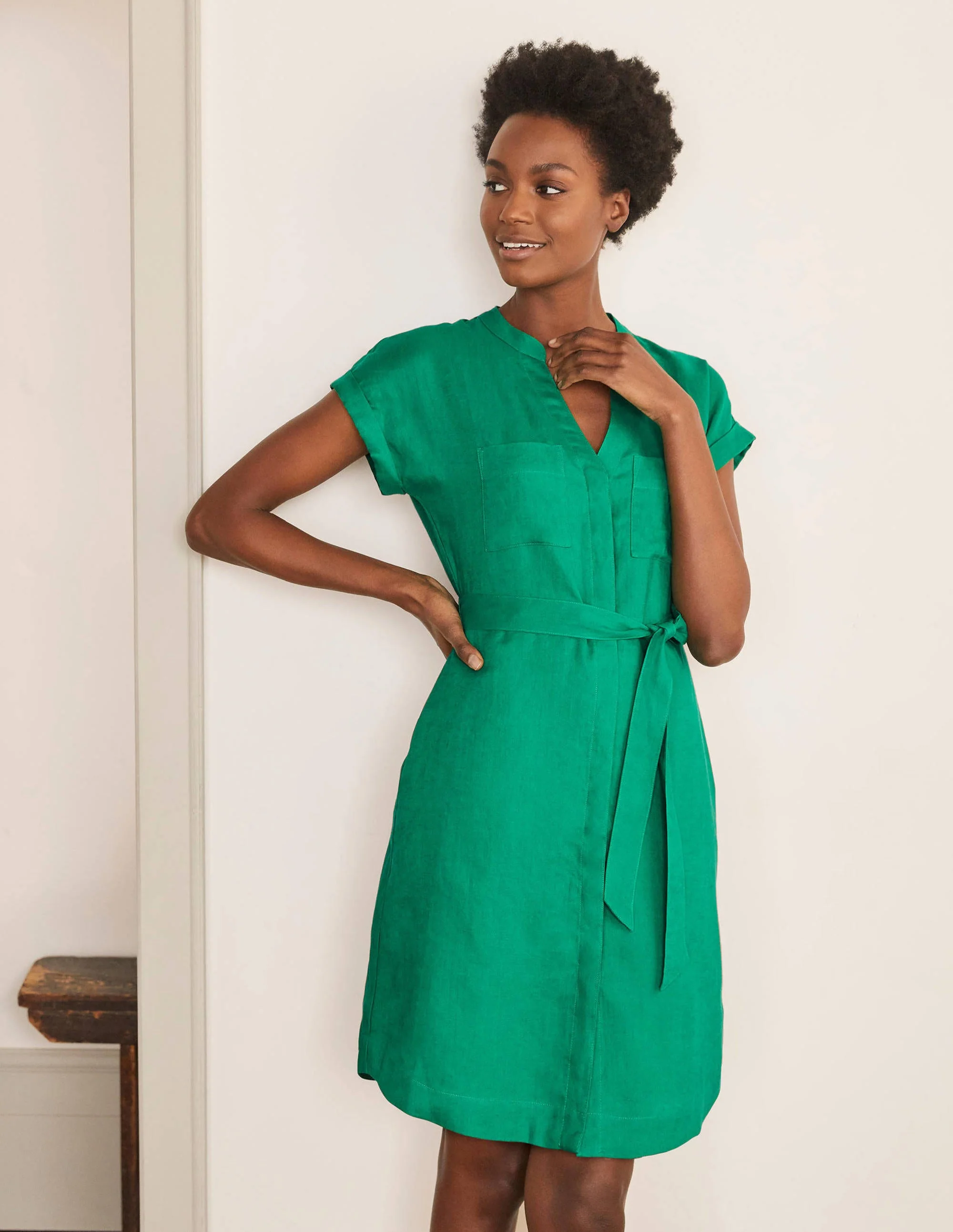 Evie Hemdblusenkleid aus Leinen-Baumgrün