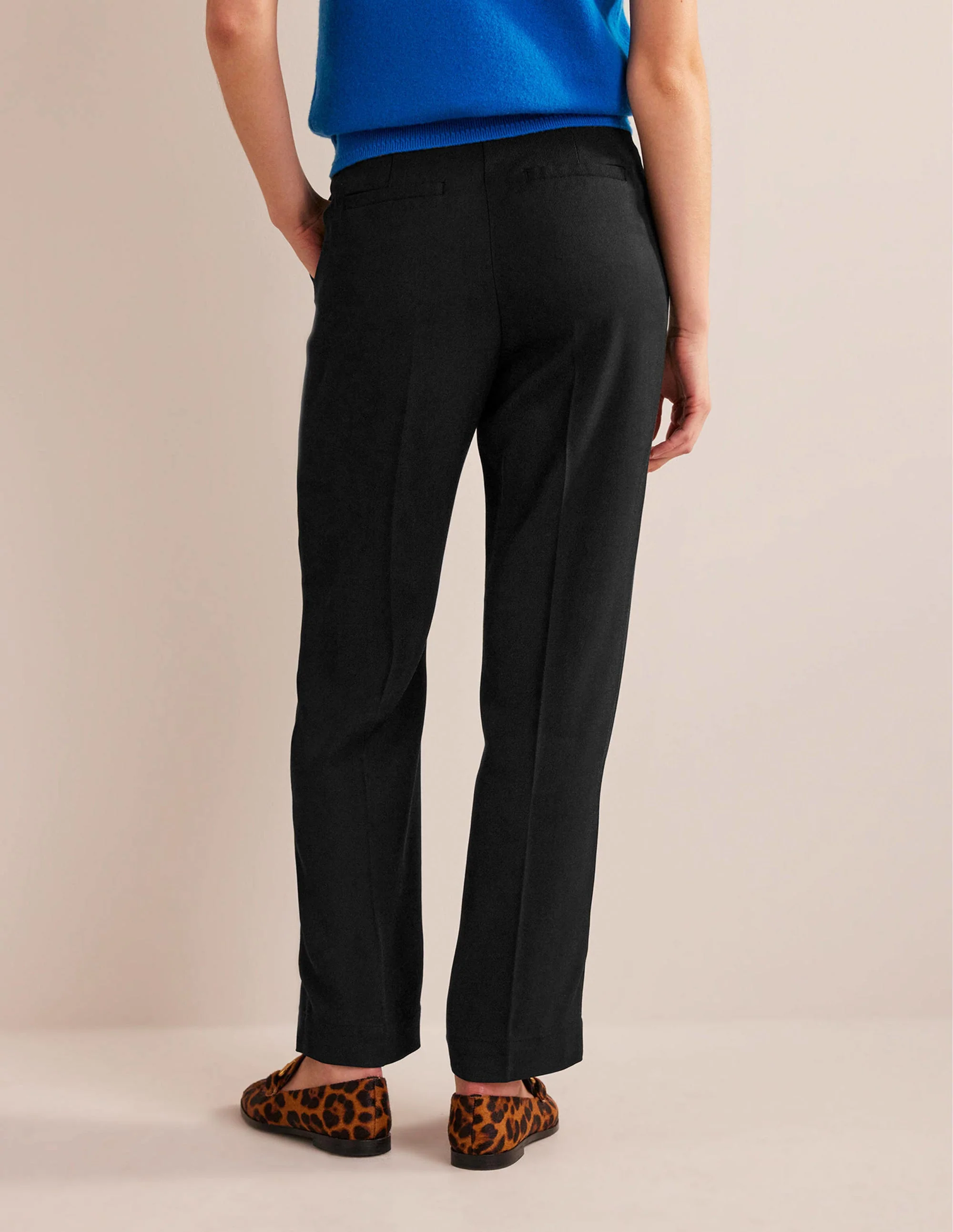 Figurbetonende Karottenhose-Schwarz - Image 3