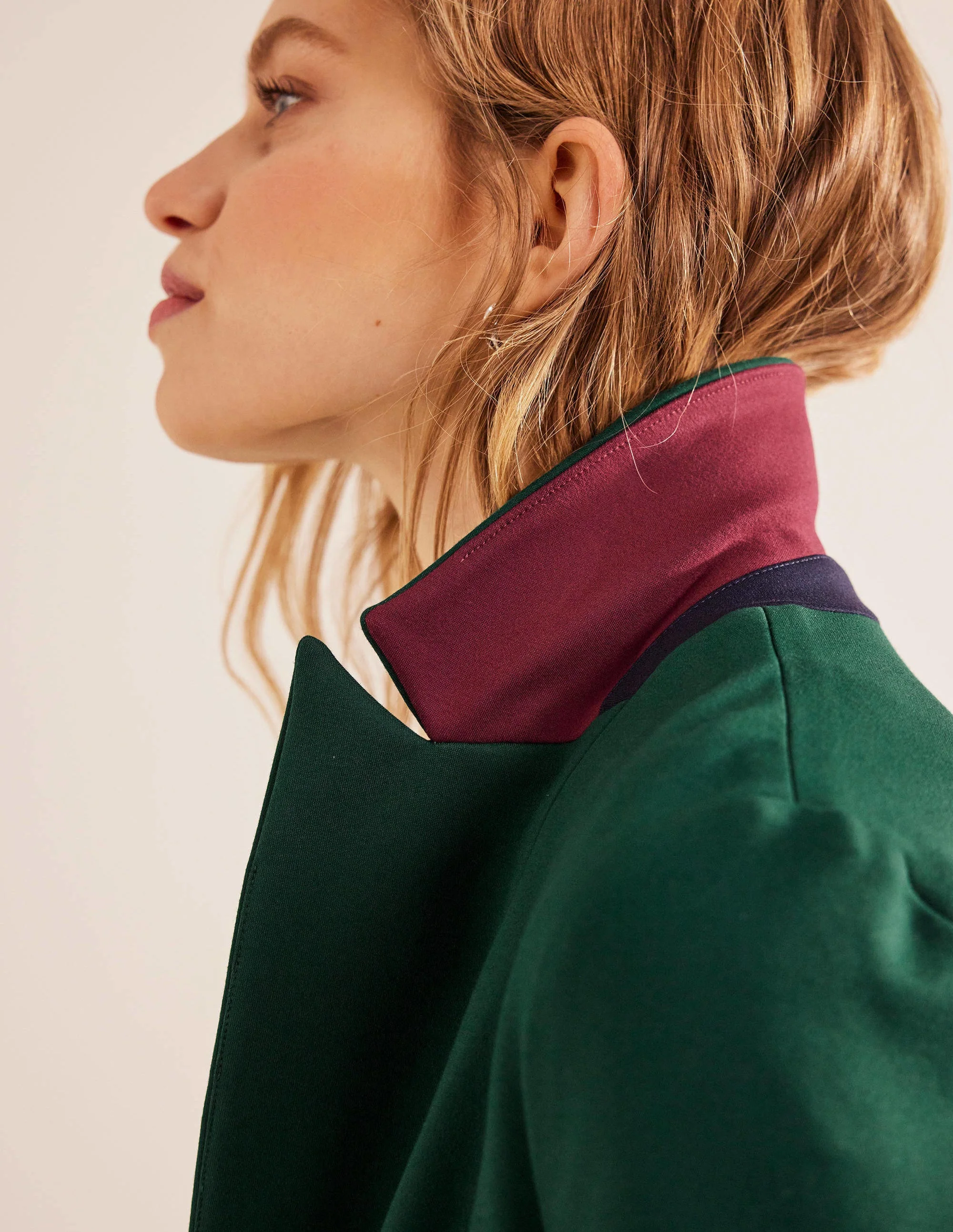 Figurbetonter Blazer aus Stretchjersey-Dunkles Smaragdgrün - Image 2