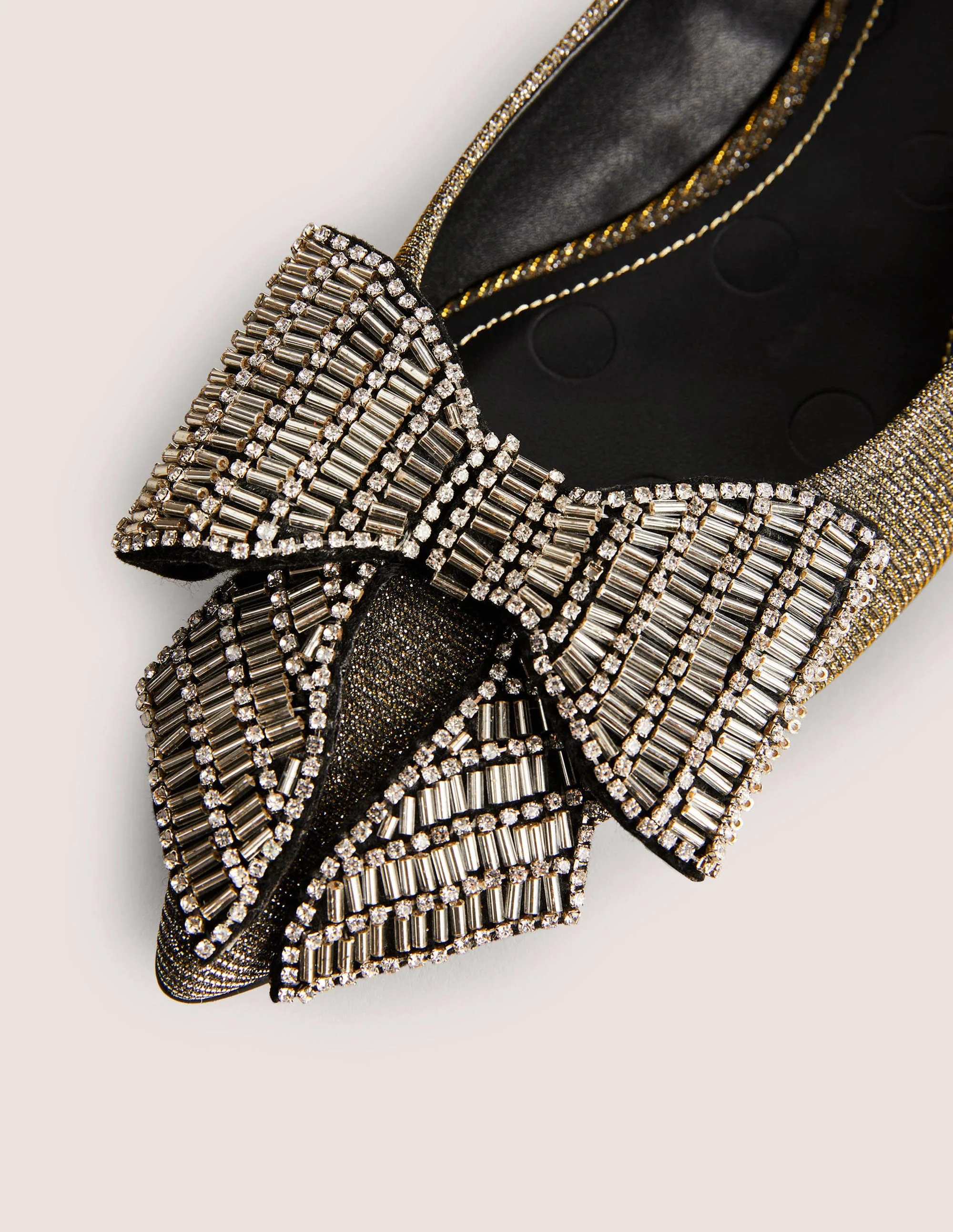 Flache Pumps mit spitzer Zehenpartie und Schleife-Metallisch - Image 4