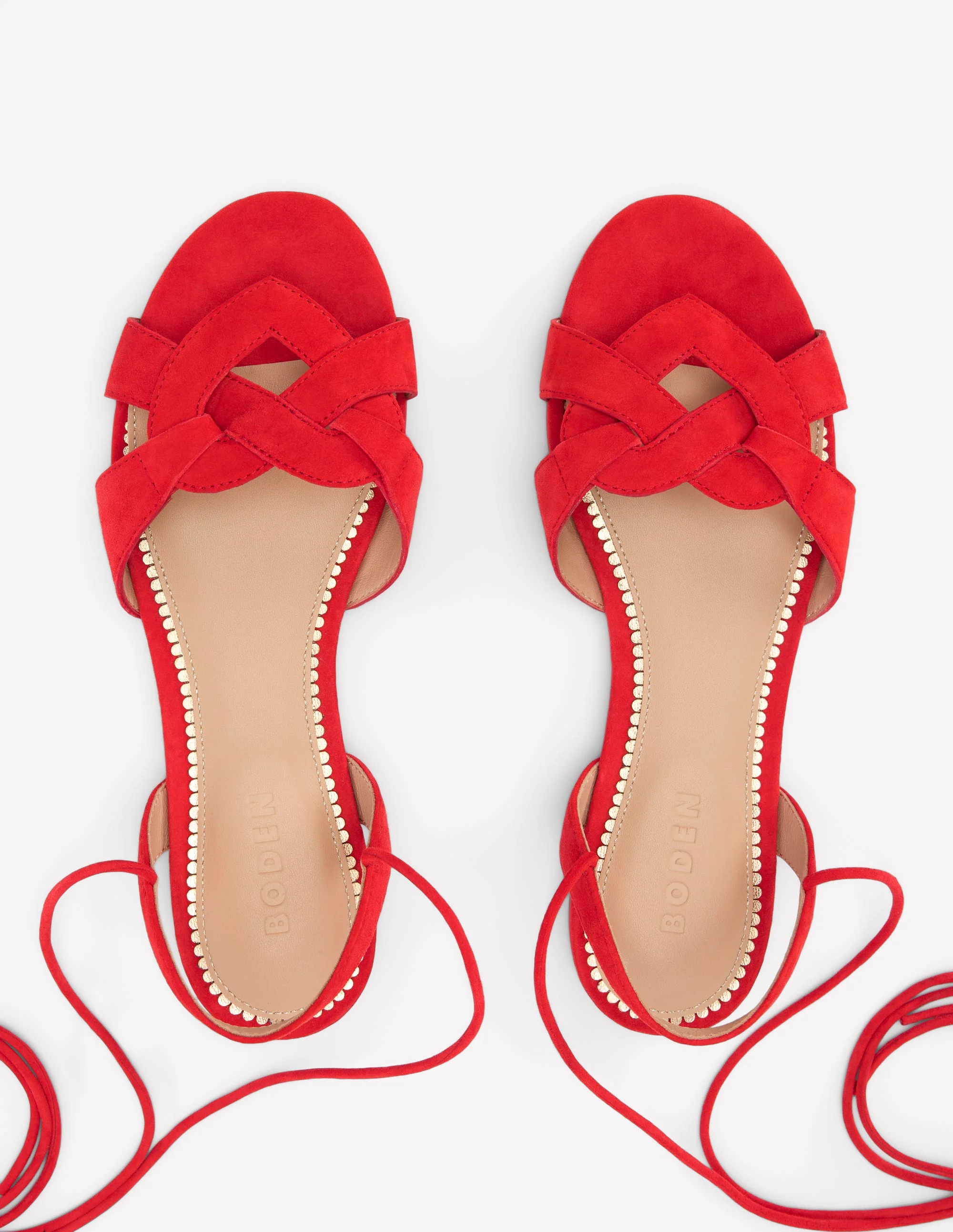 Flache Sandalen mit Herzdetail-Briefkastenrot - Image 5