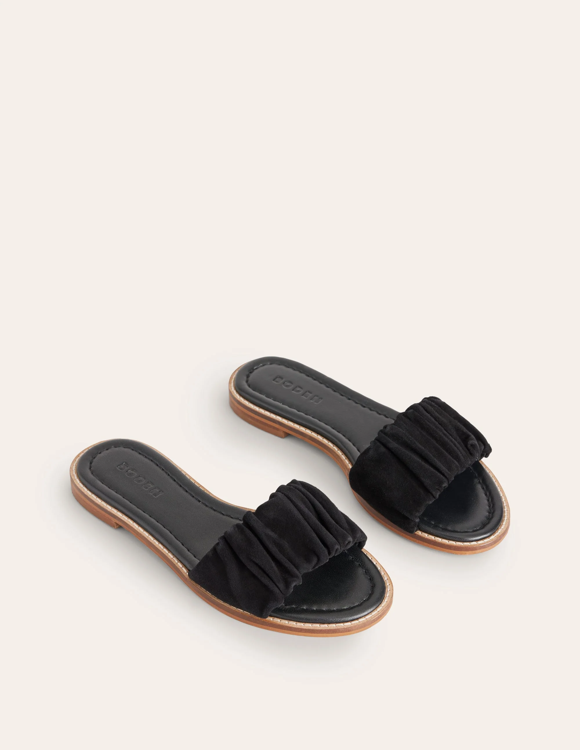 Flache Sandalen mit Raffung-Schwarz - Image 4