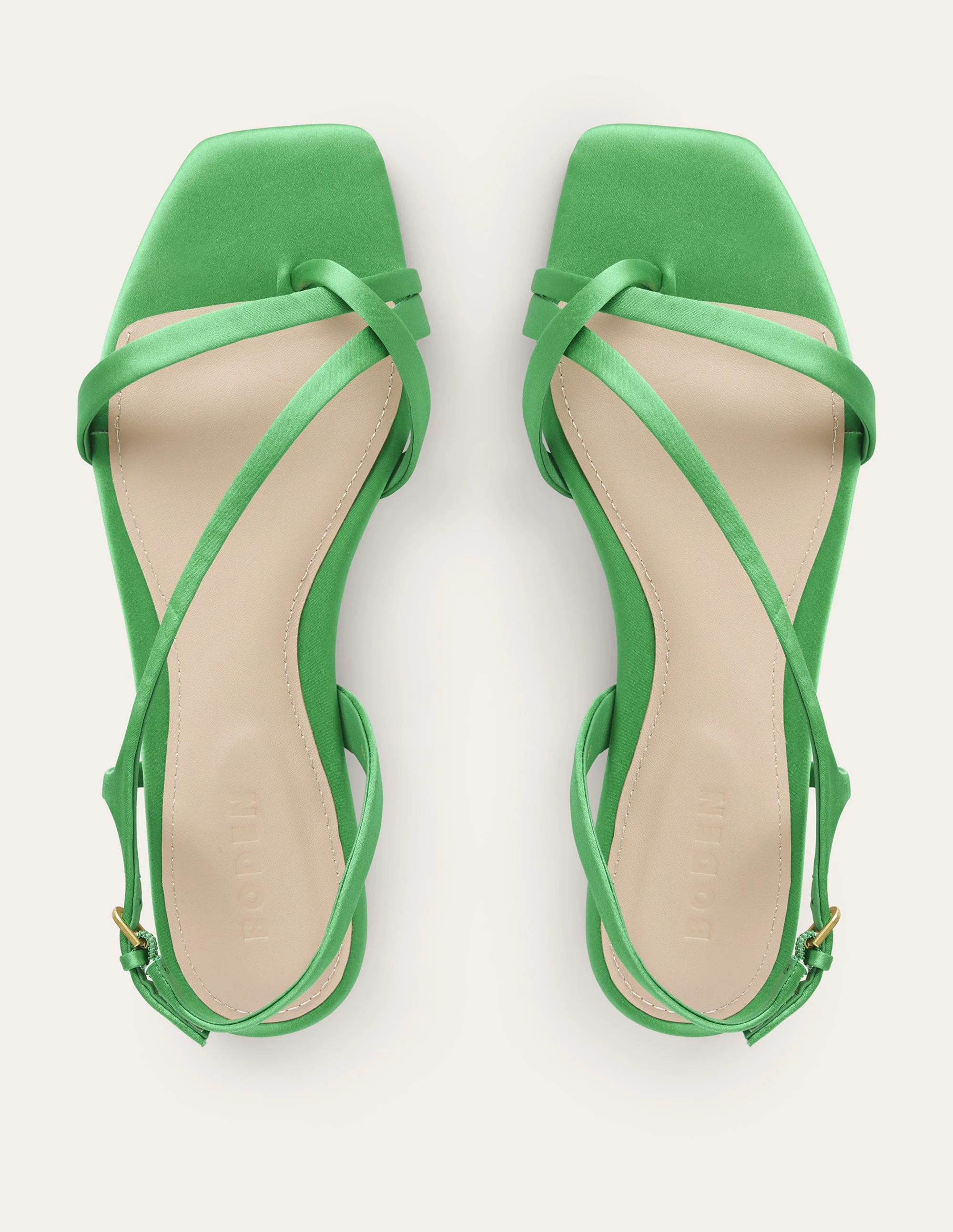 Flache Satin-Sandalen mit Zehenschlaufe-Strahlendes Grün, Satin - Image 5