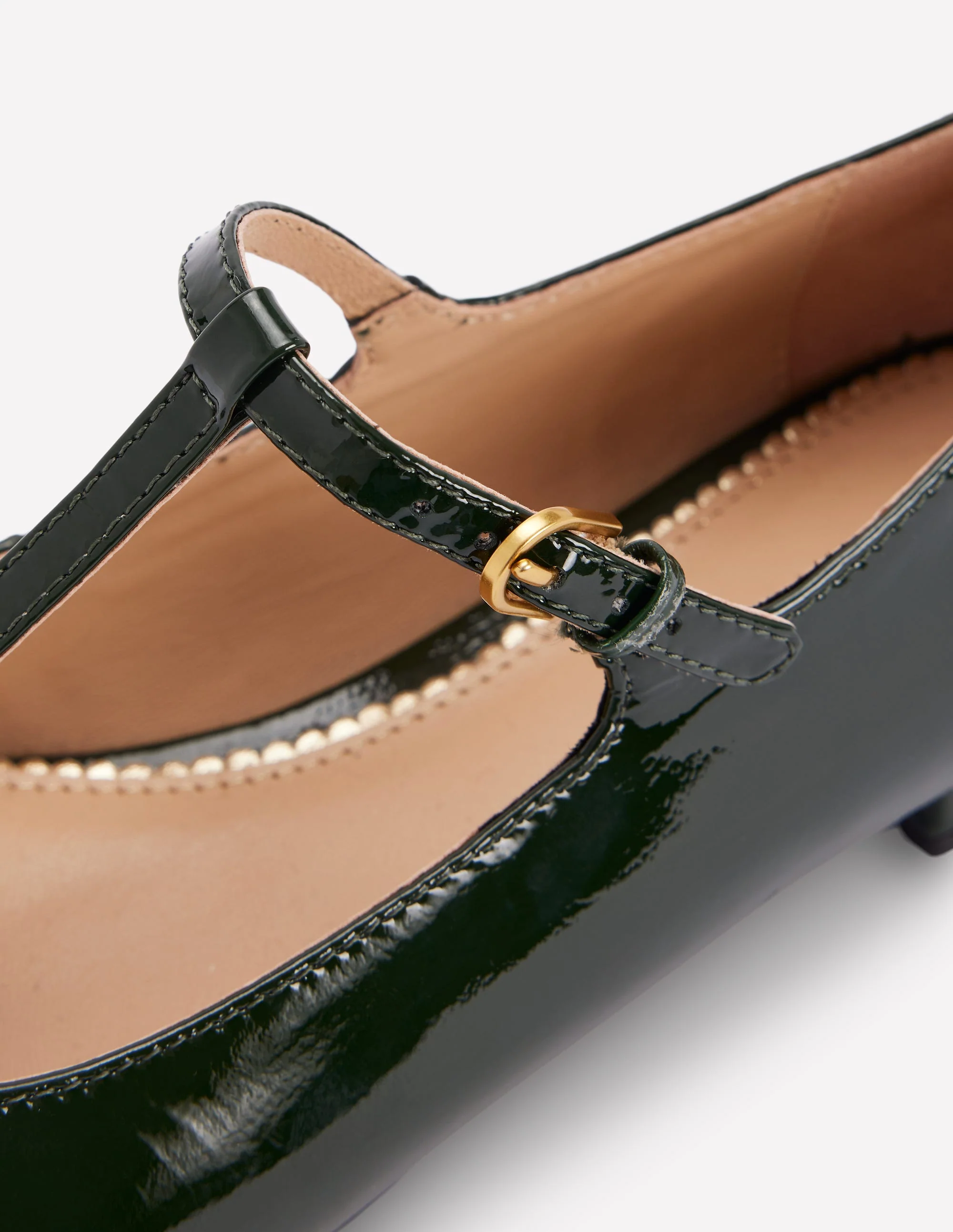 Flache Schuhe mit runder Zehenpartie und T-Steg-Grün Lackleder - Image 4