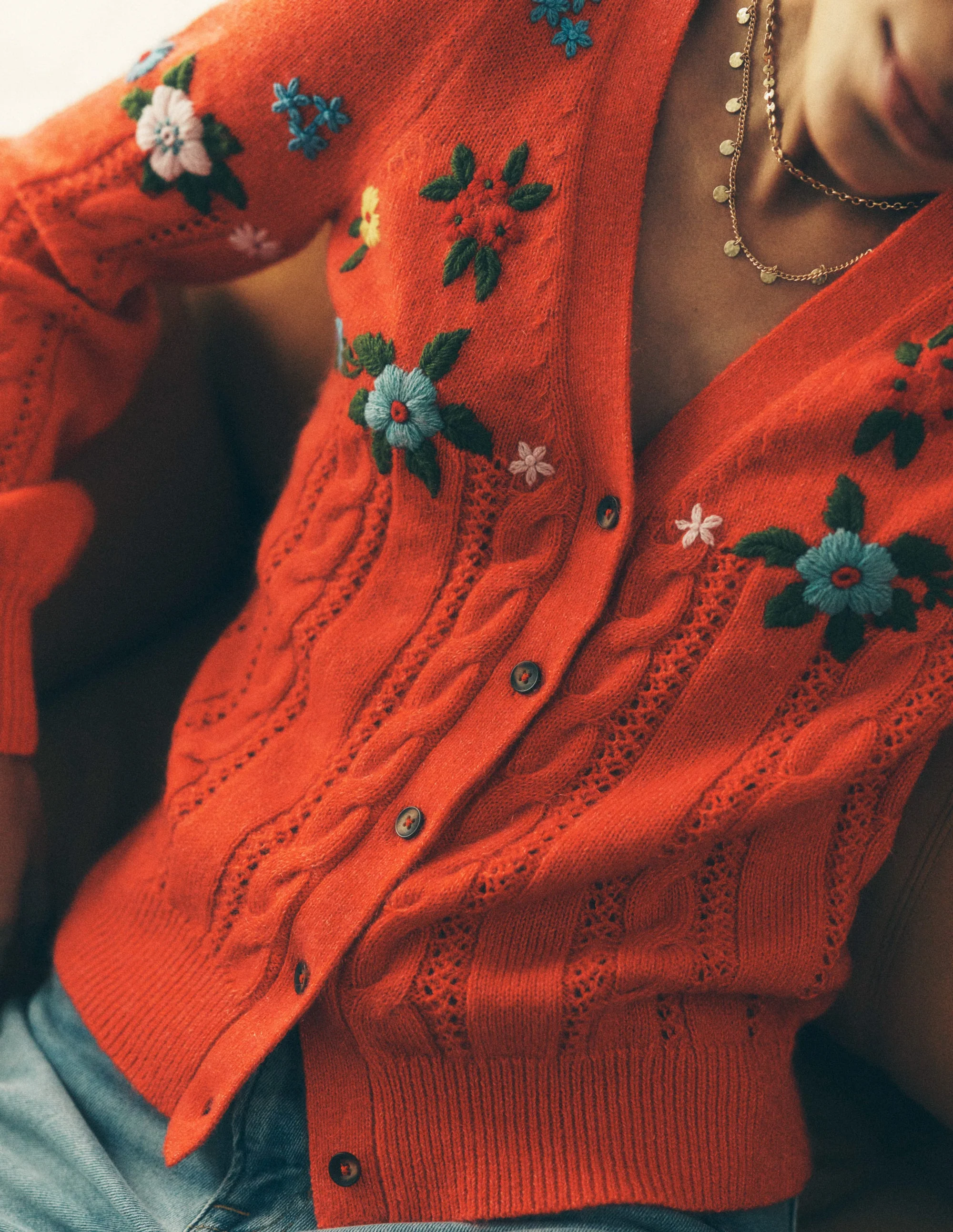 Flauschige Strickjacke mit Stickerei-Knallrot - Image 7