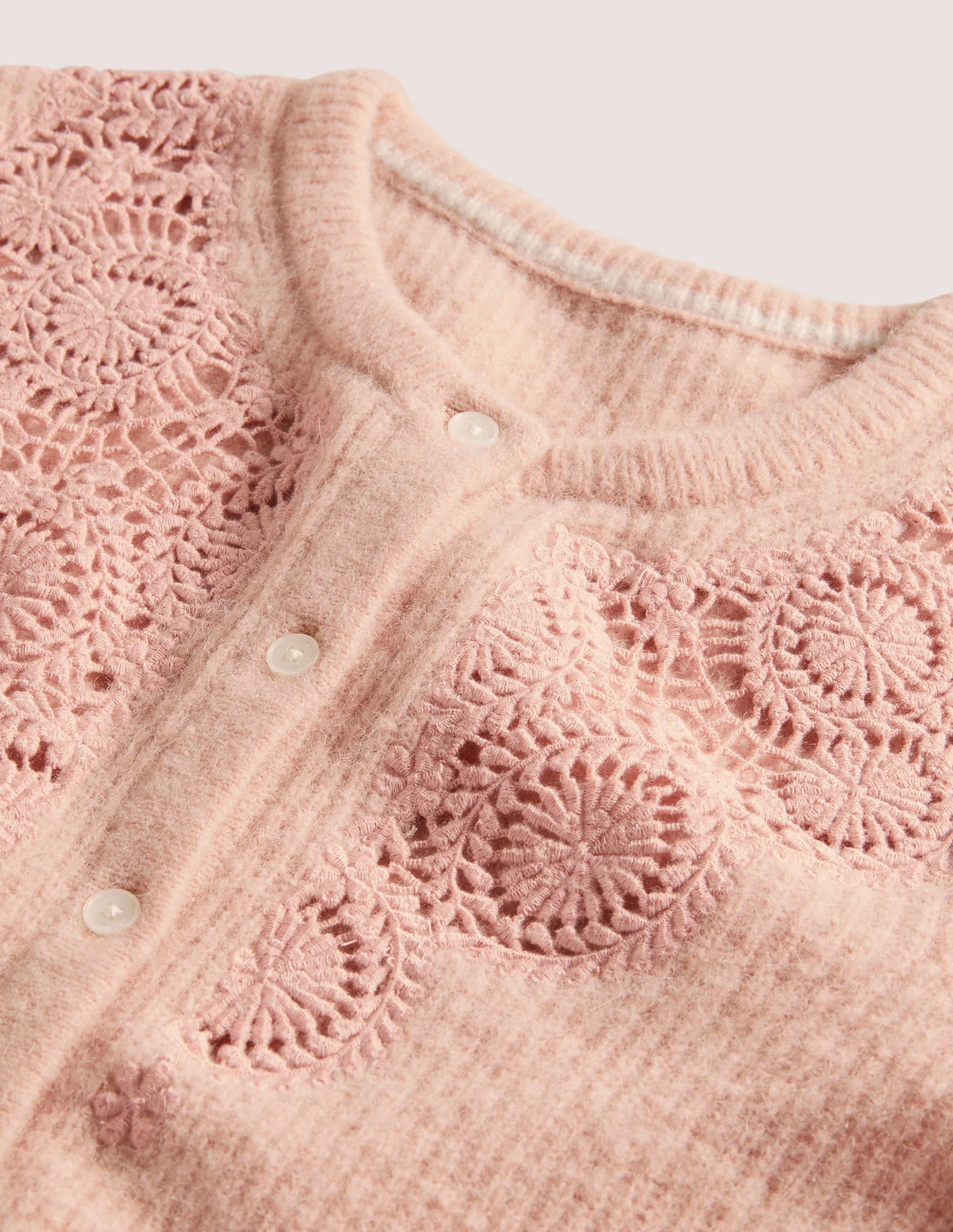 Flauschiger Cardigan mit Stickerei-Eisrosa, Stickerei - Image 8