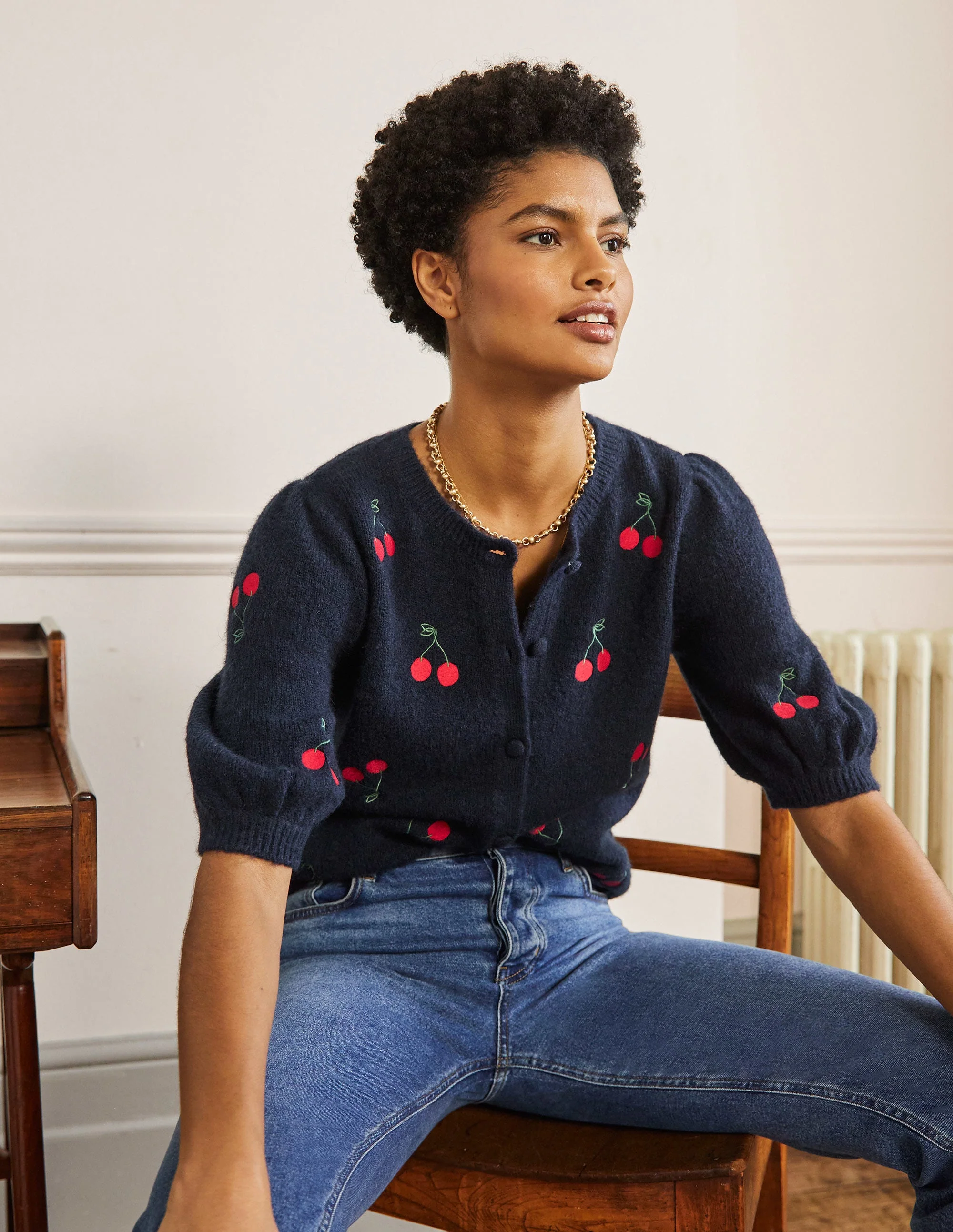 Flauschiger Cardigan mit Stickerei-Navy, Kirschen - Image 4