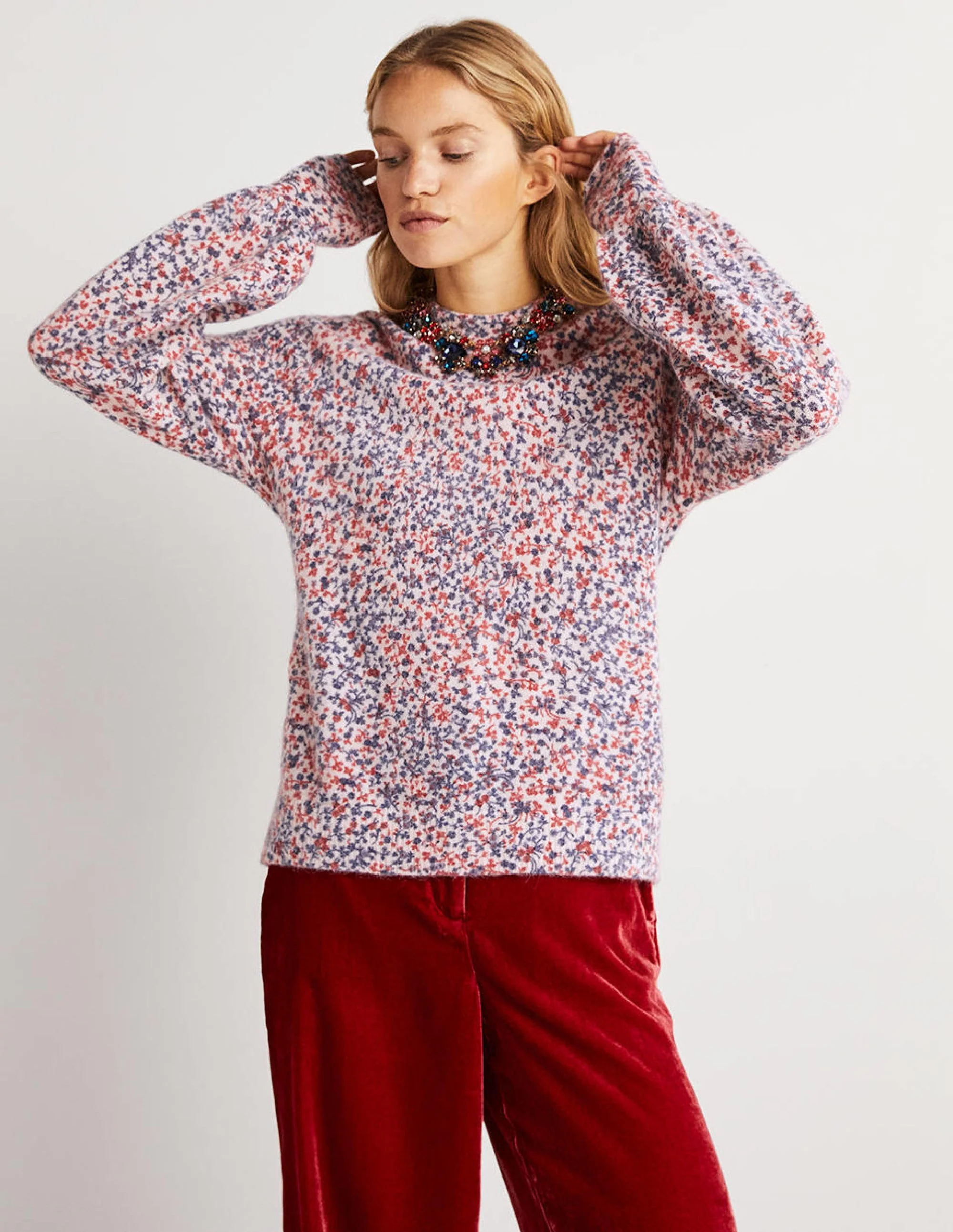 Flauschiger Pullover mit Blousonärmeln-Milchshake, Wildranke - Image 4