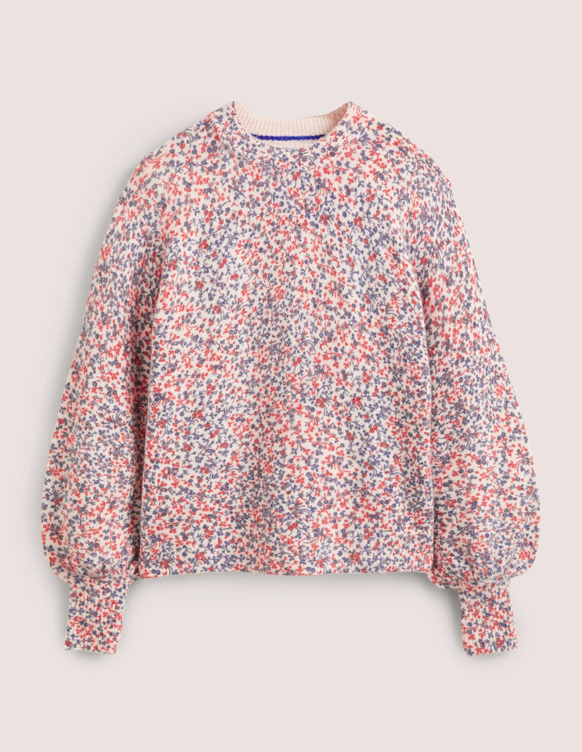 Flauschiger Pullover mit Blousonärmeln-Milchshake, Wildranke - Image 5