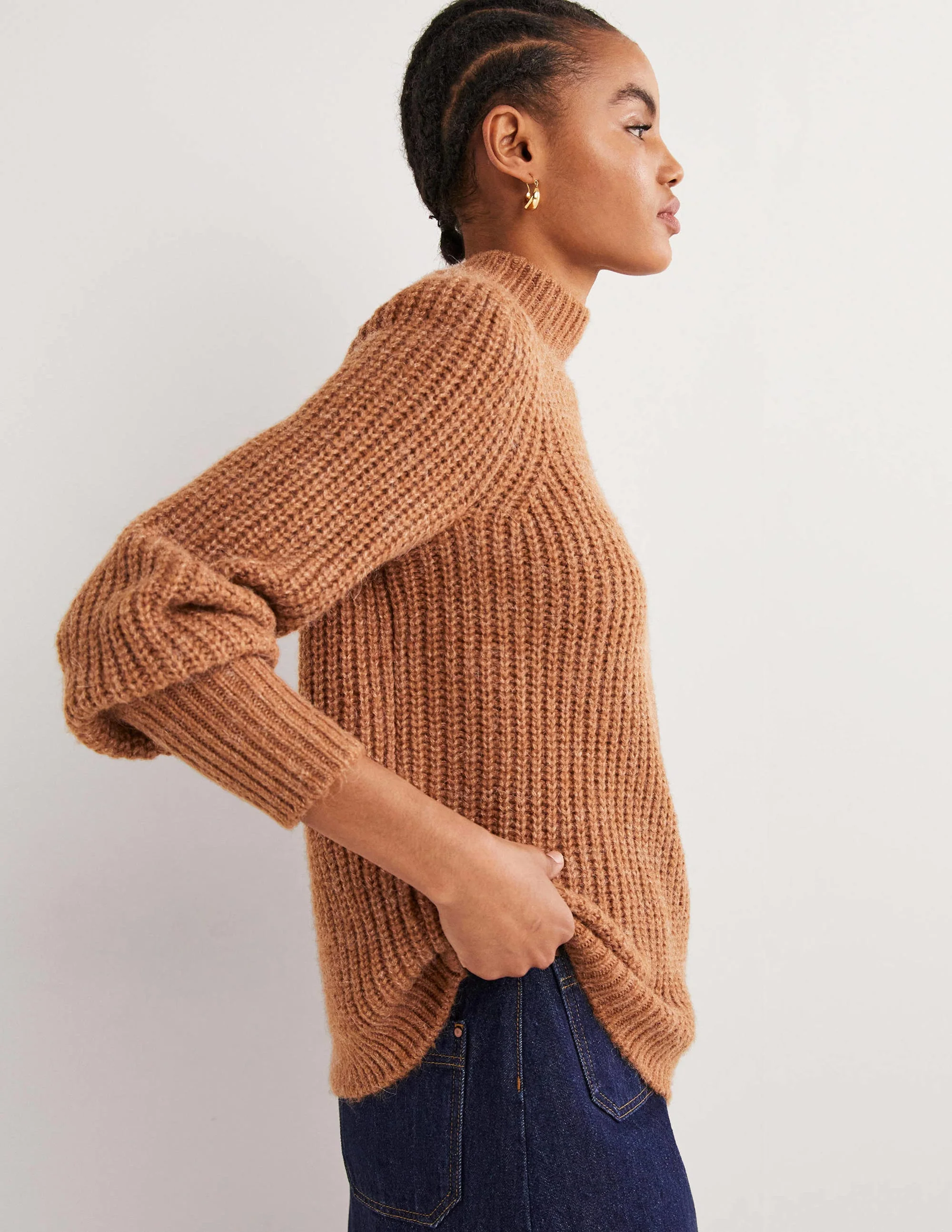 Flauschiger Rippstrickpullover mit hohem Kragen-Karamellbonbonbraun Melange