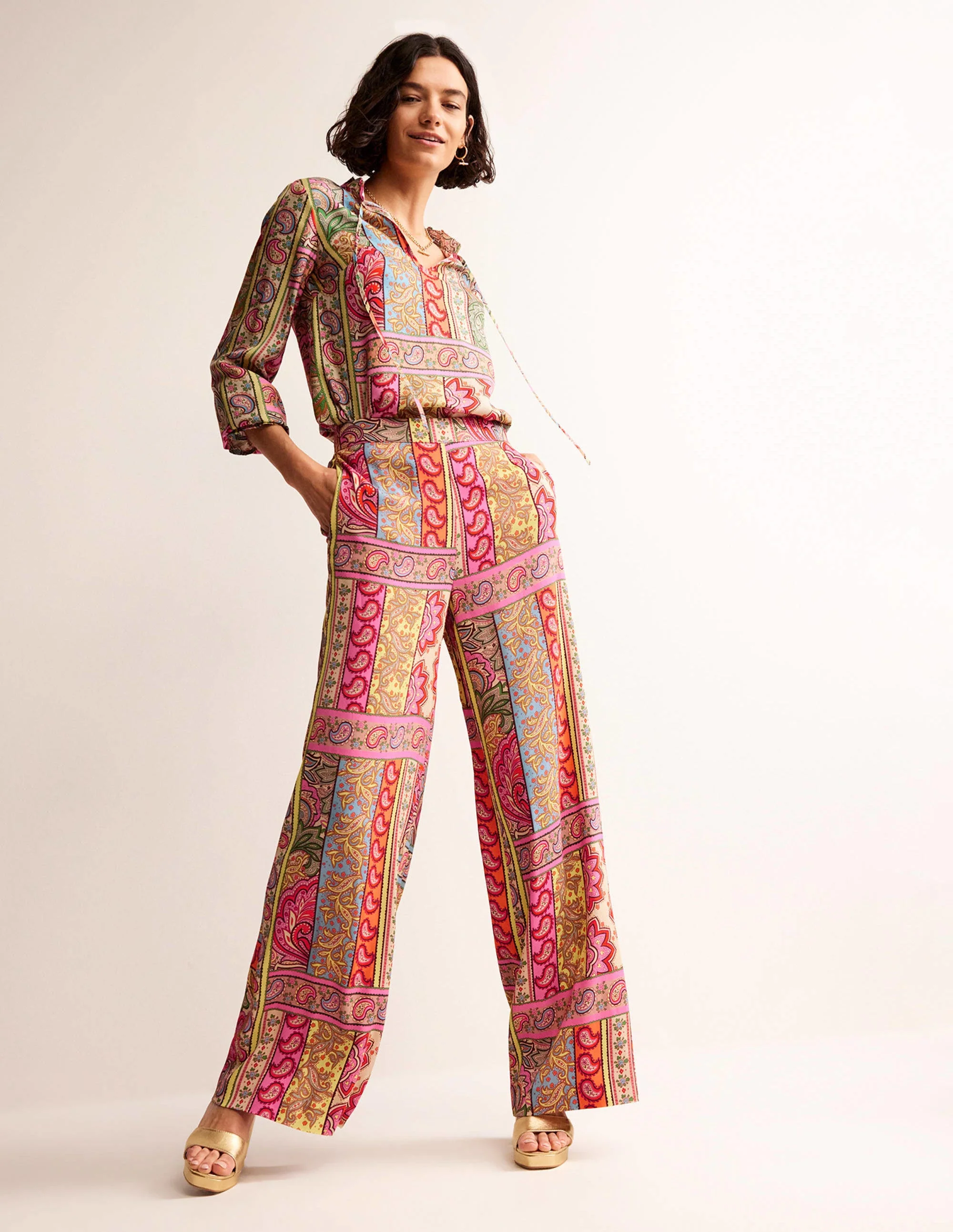 Fließende Hose mit weitem Bein-Bunt, Patchwork