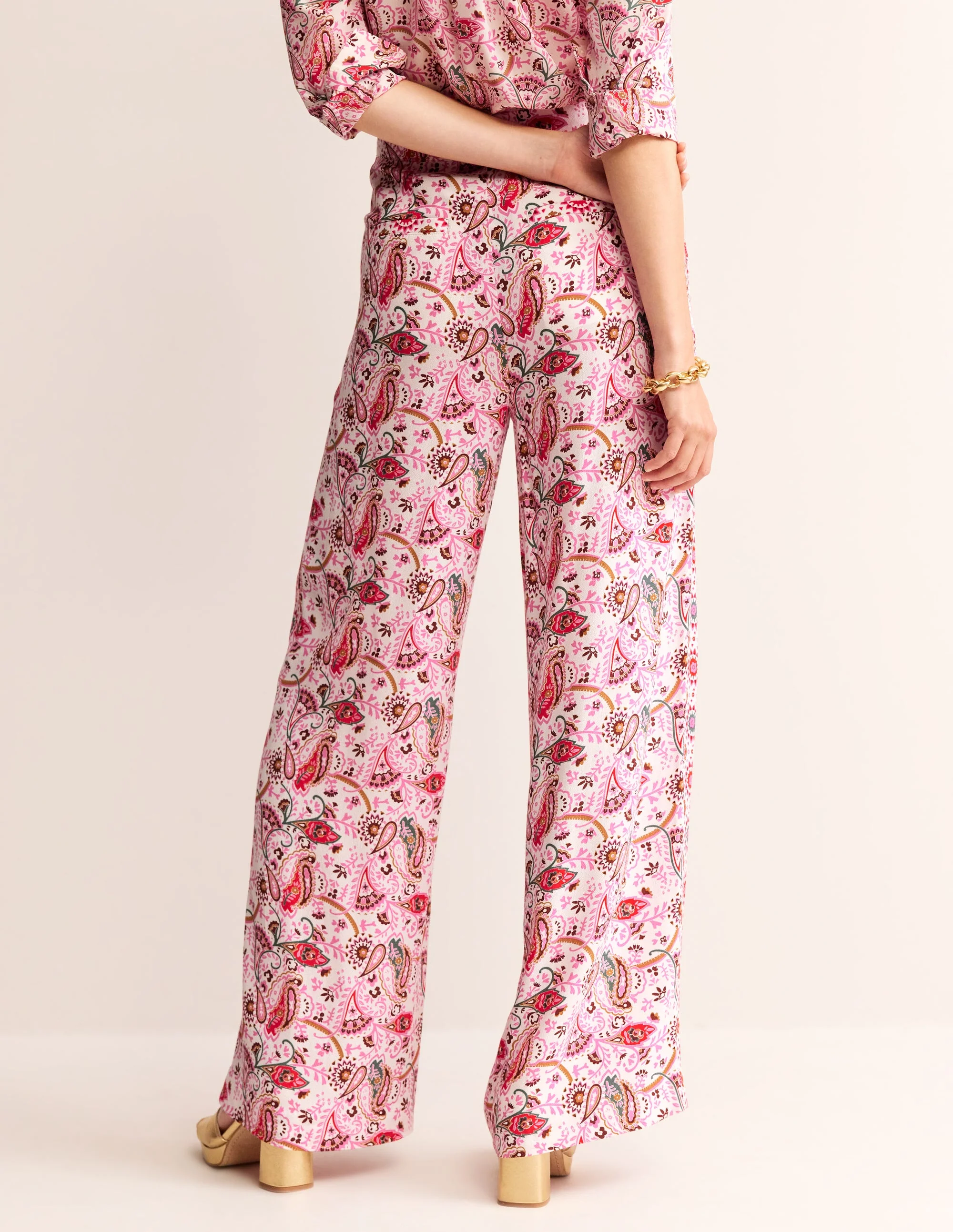 Fließende Palazzohose aus Krepp-Floral Paisley - Image 3