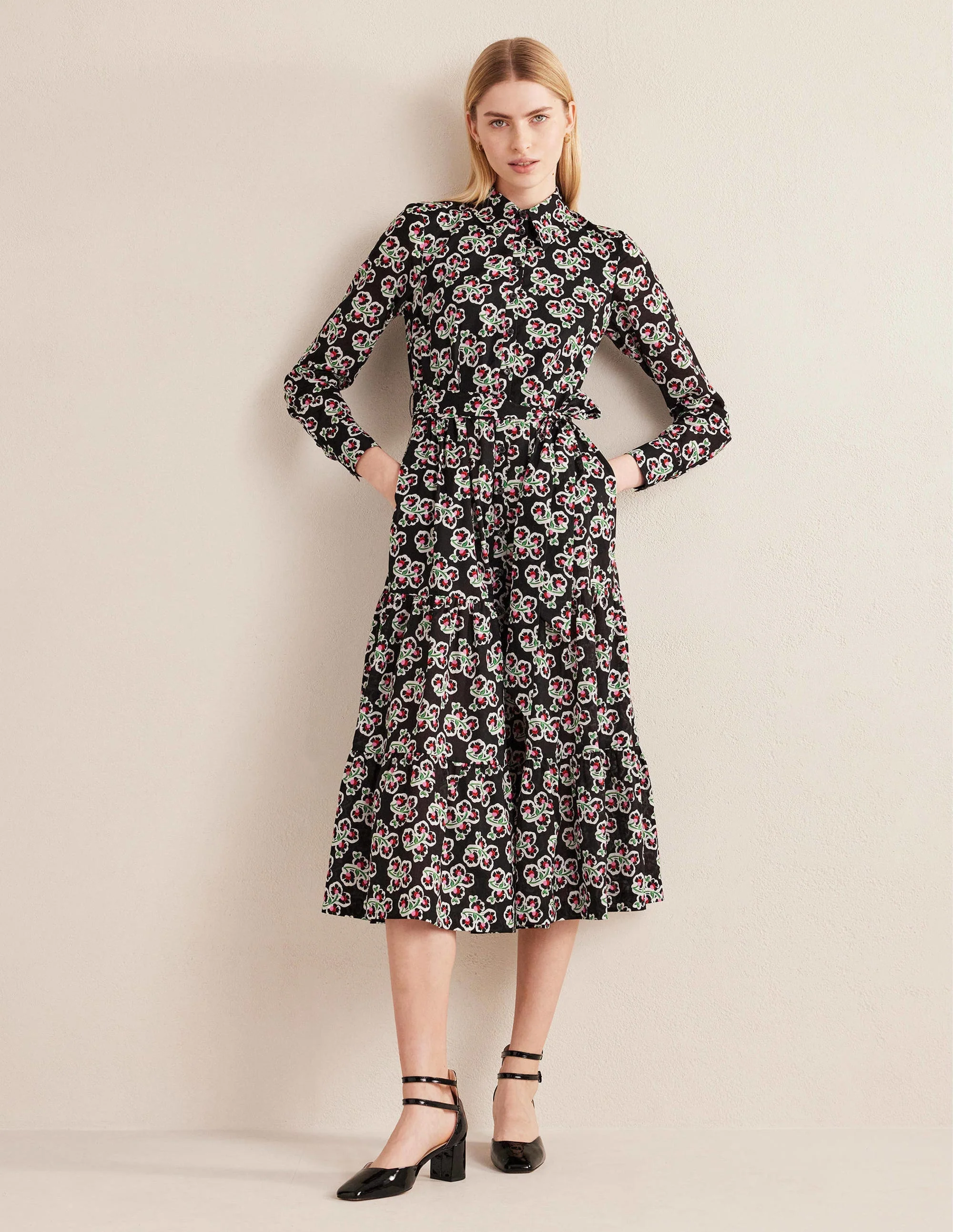 Flo Midi-Hemdblusenkleid aus Baumwolle-Schwarz, Blüten
