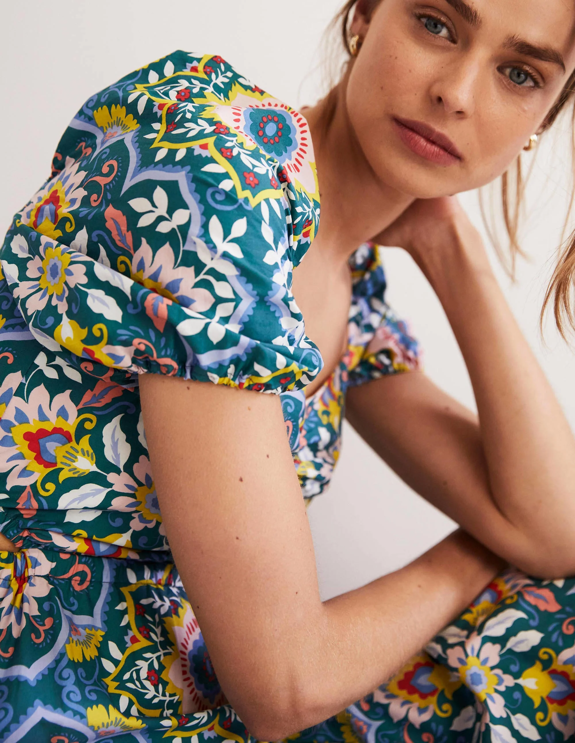 Florence Midikleid mit Cut-out-Details-Chesapeake Bay, Bloomsbury-Muster - Image 2