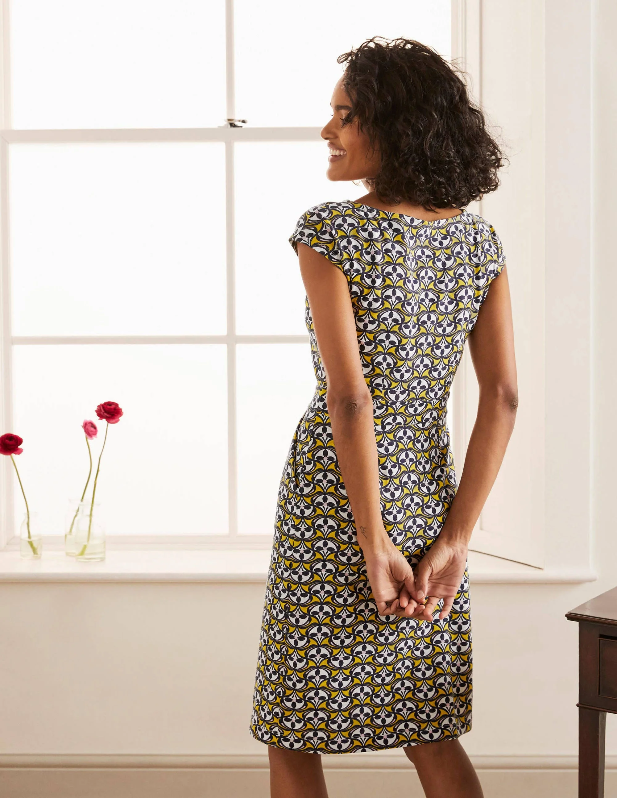 Florrie Jerseykleid-Schwefelgelb, Blumenmuster - Image 3