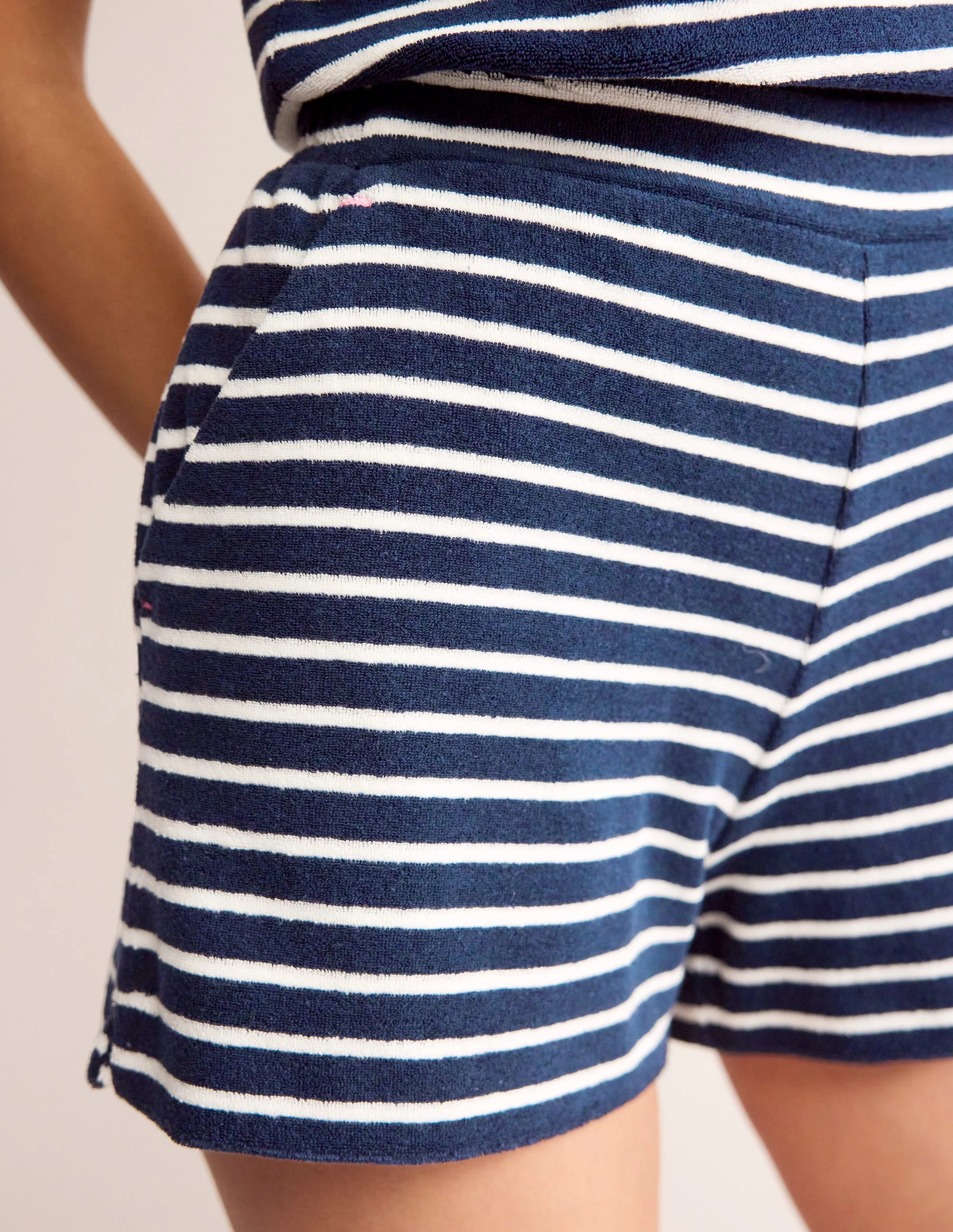 Frottee-Shorts-Marineblau/Naturweiß gestreift - Image 2