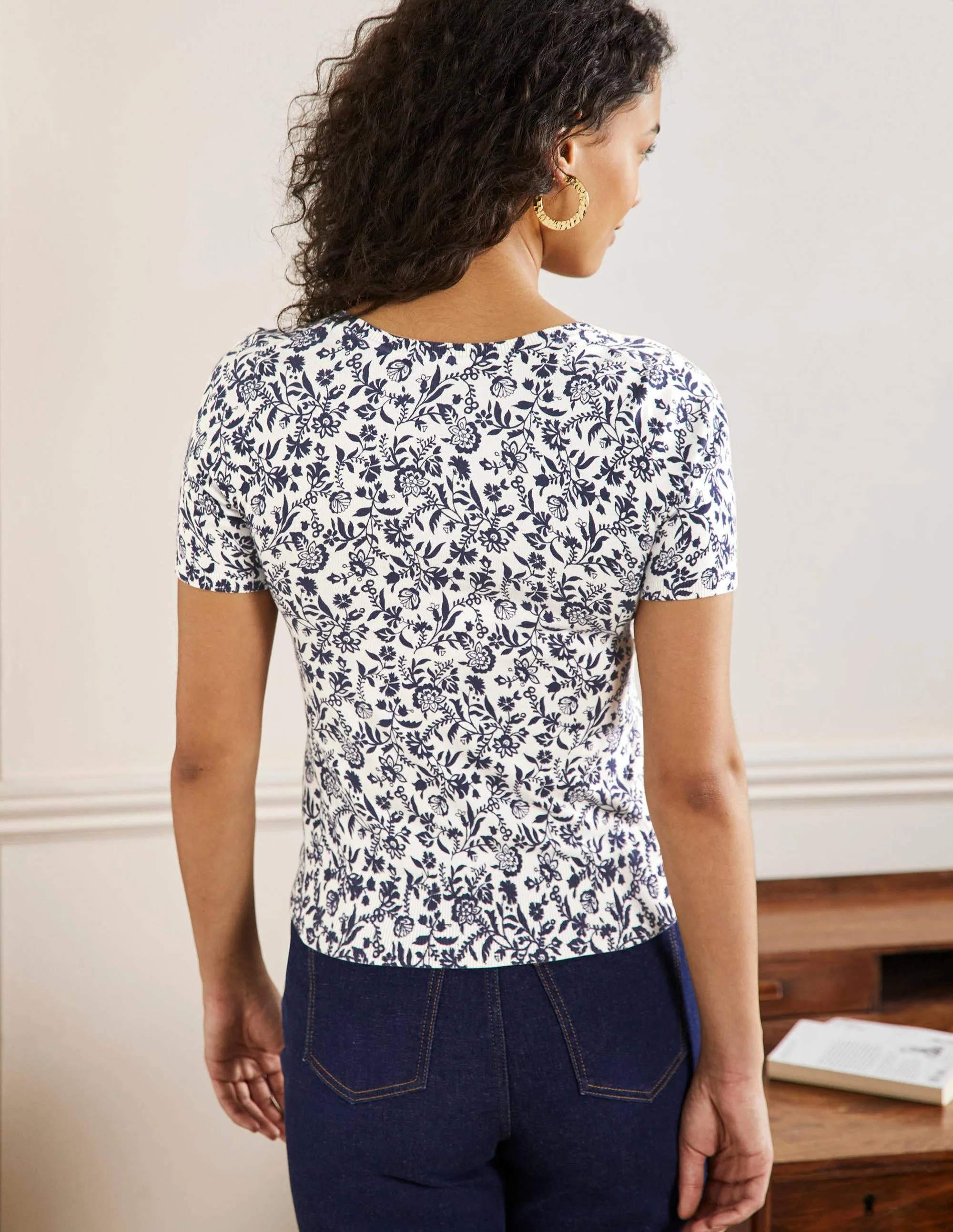 Gemustertes Strick-T-Shirt mit Rundhalsausschnitt-Französisches Navy, Hübsches Blumenmuster - Image 3