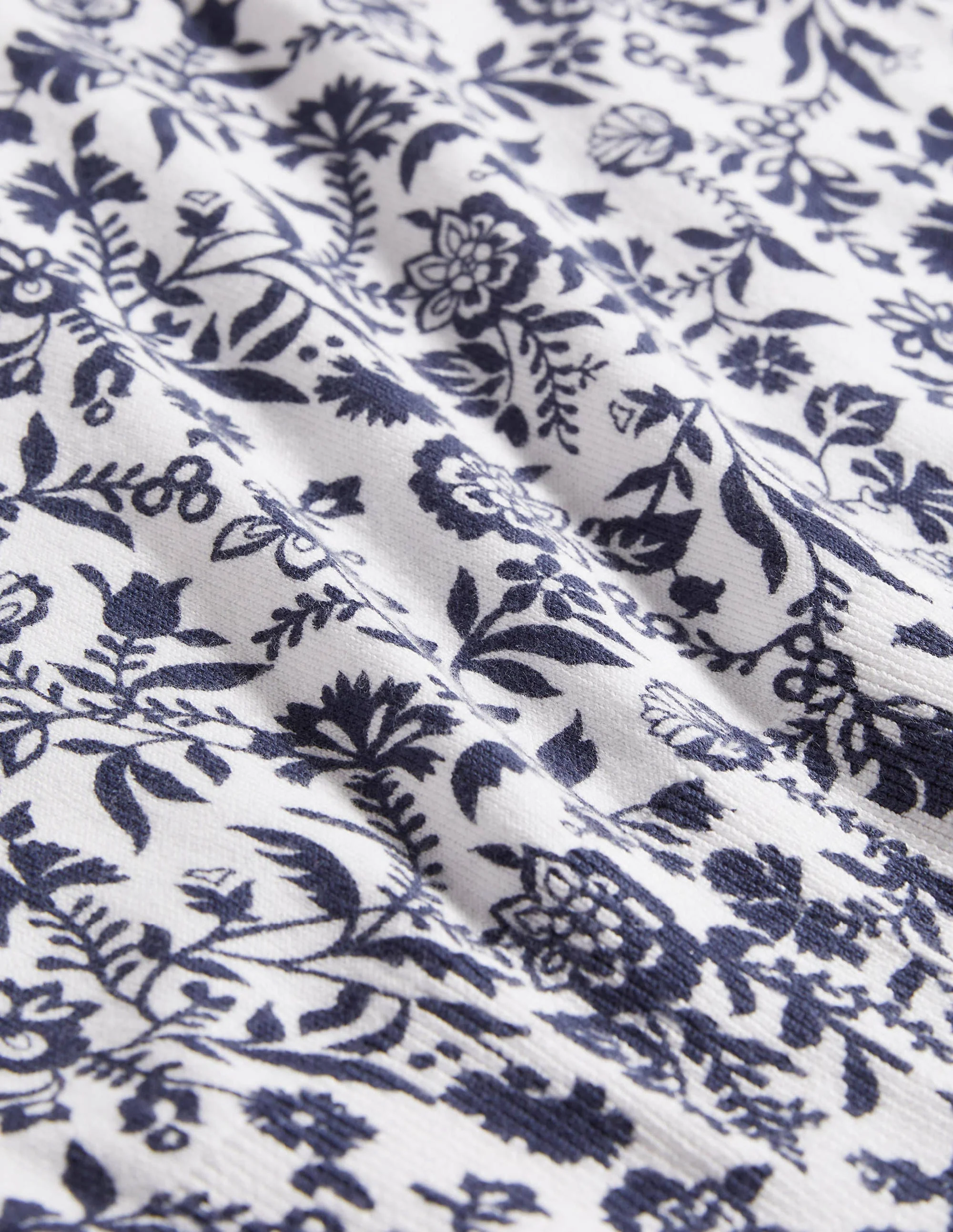 Gemustertes Strick-T-Shirt mit Rundhalsausschnitt-Französisches Navy, Hübsches Blumenmuster - Image 6